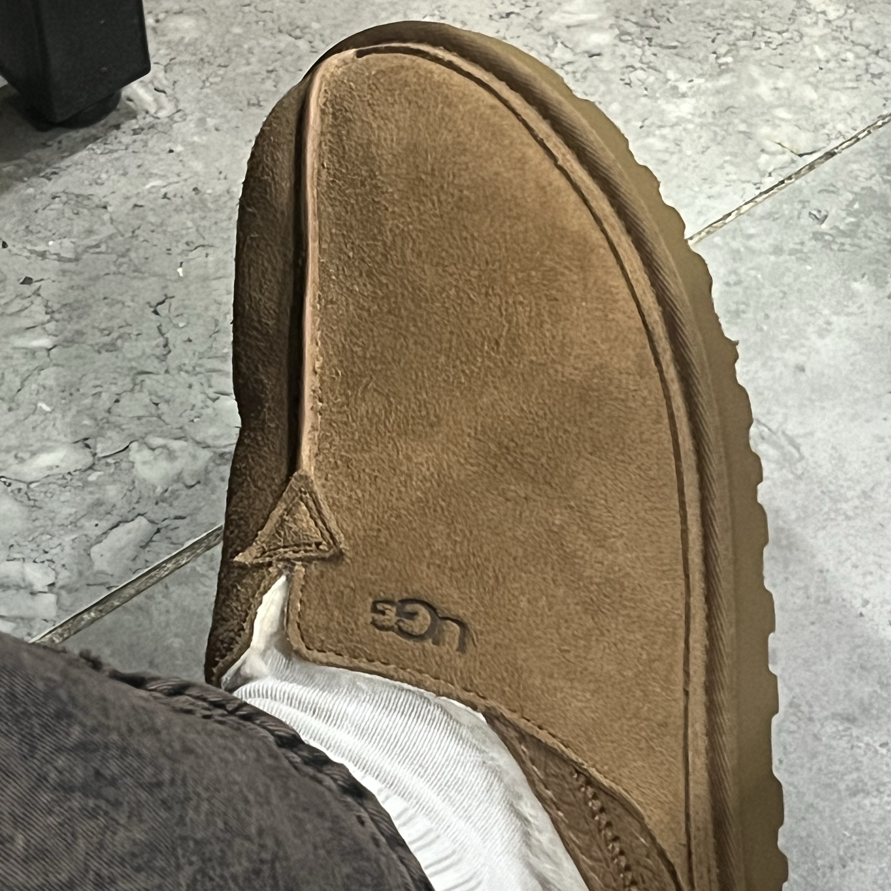 UGG Neuman Chestnut 착용 스타일
