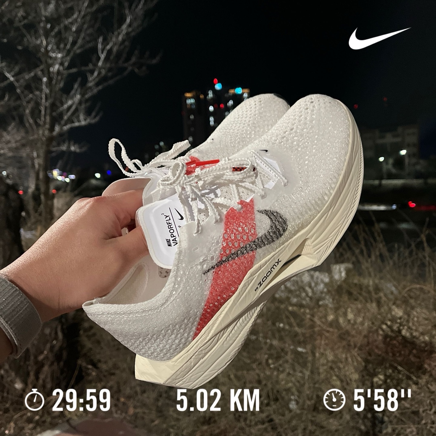 Nike ZoomX Vaporfly Next% 3 Eliud Kipchoge, Nike React Infinity Run Flyknit 3 Black White 착용 스타일 - 1