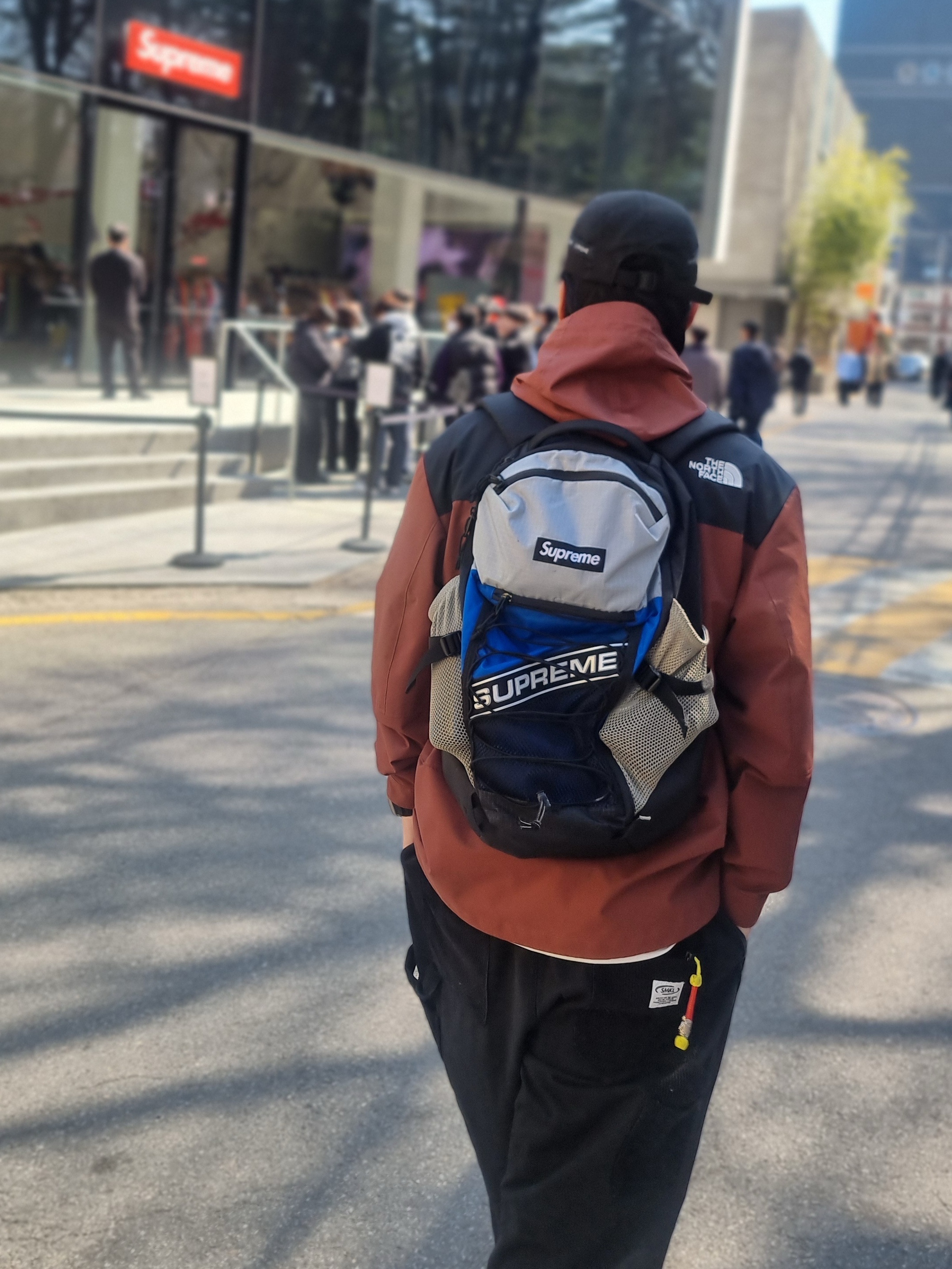 Supreme Backpack Blue - 23FW 착용 스타일 - 1