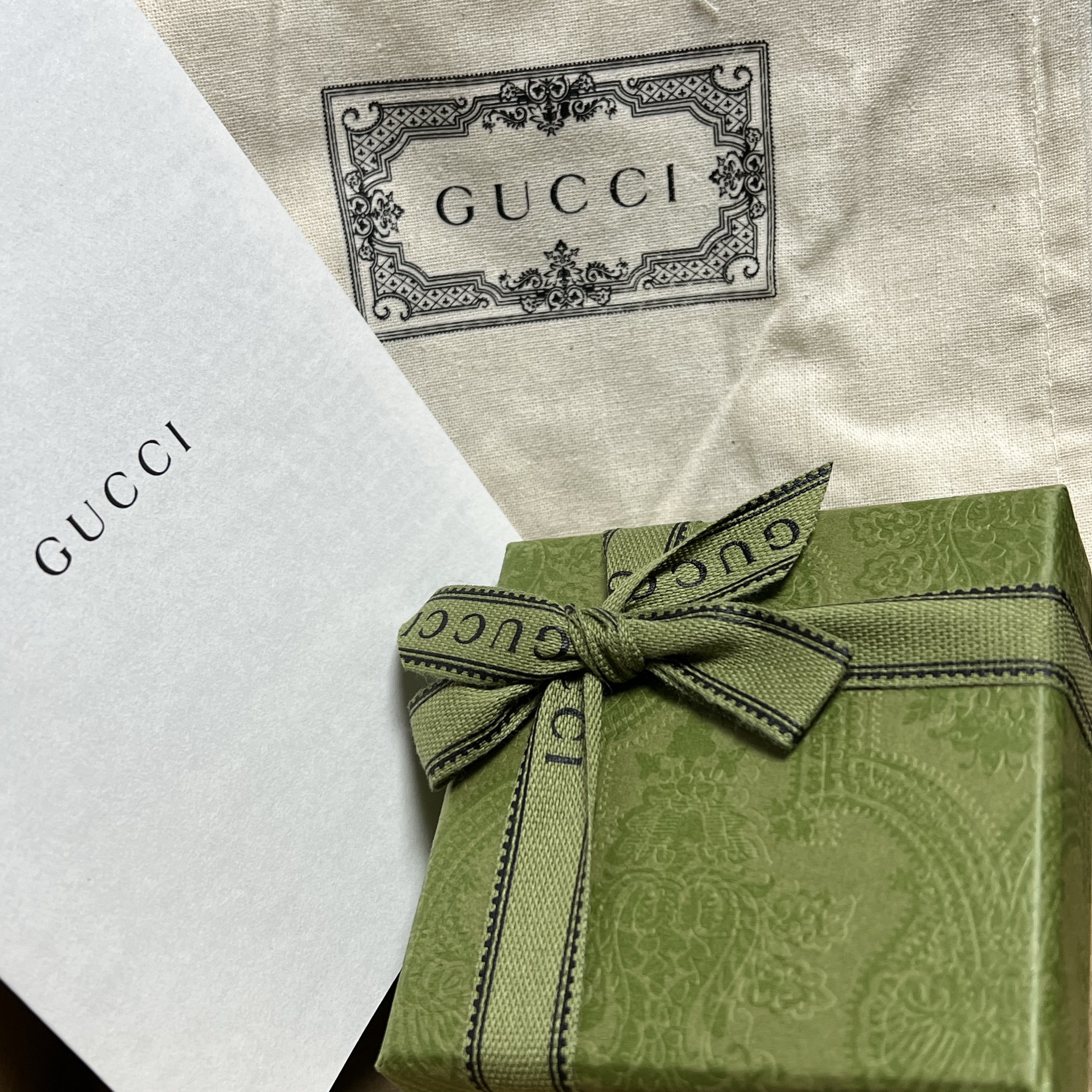 Gucci Double G Key Necklace Silver 착용 스타일 - 1