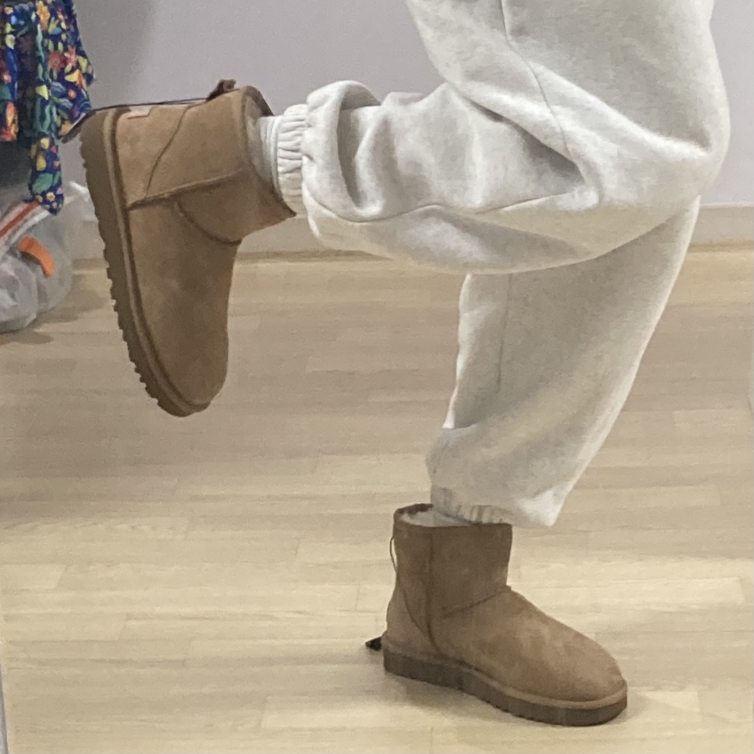 (W) UGG Classic Mini II Boots Chestnut 착용 스타일