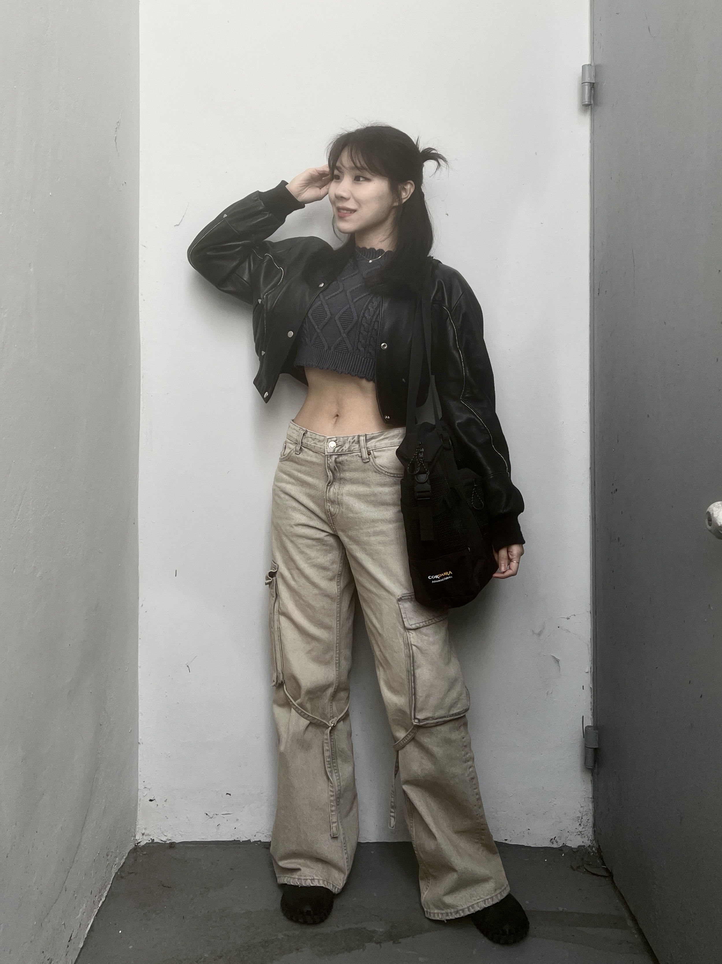 Palace Cordura Eco Hex Ripstop Shoulder Bag Black - 23FW, Nike x Jacquemus J Force 1 Low LX SP Black 착용 스타일 - 1