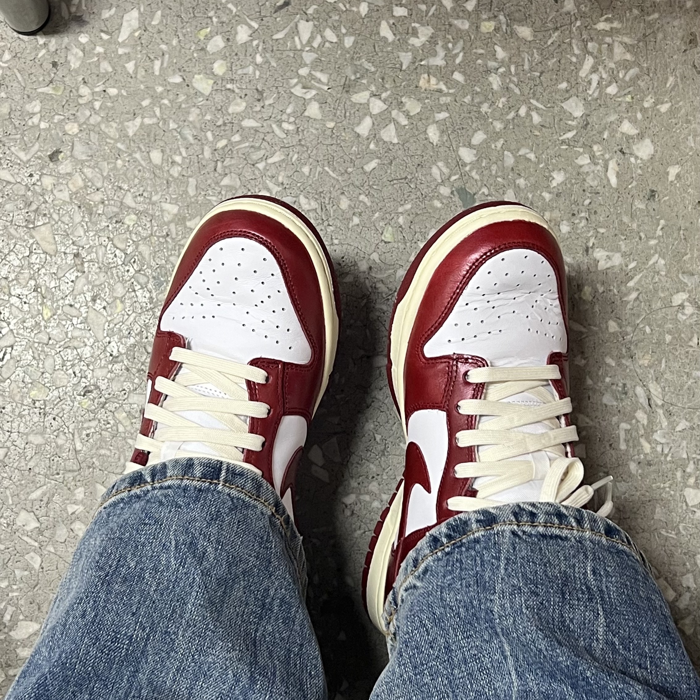 (W) Nike Dunk Low Retro PRM Team Red and White 착용 스타일