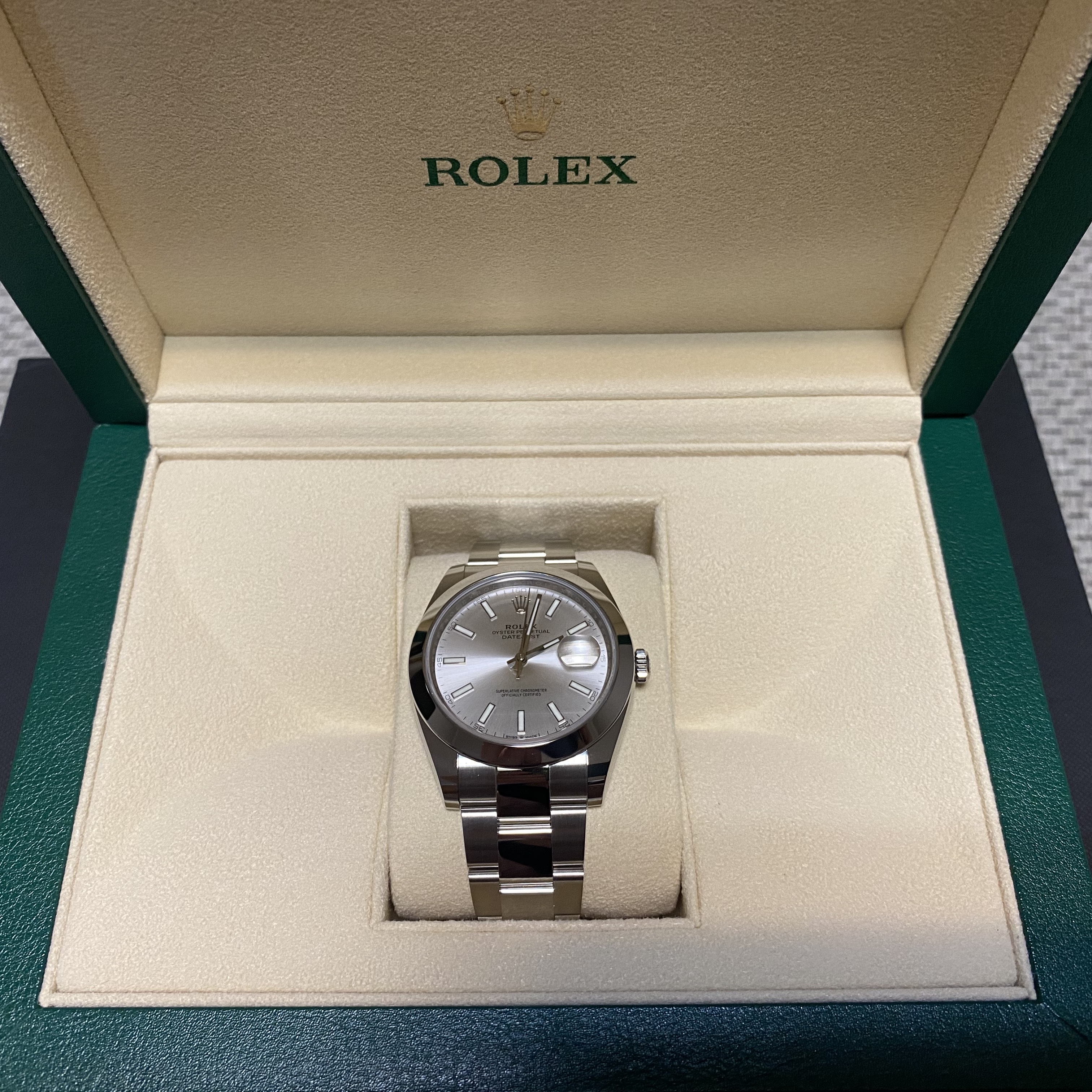 Rolex Datejust 41mm 126300 Silver Oyster 착용 스타일