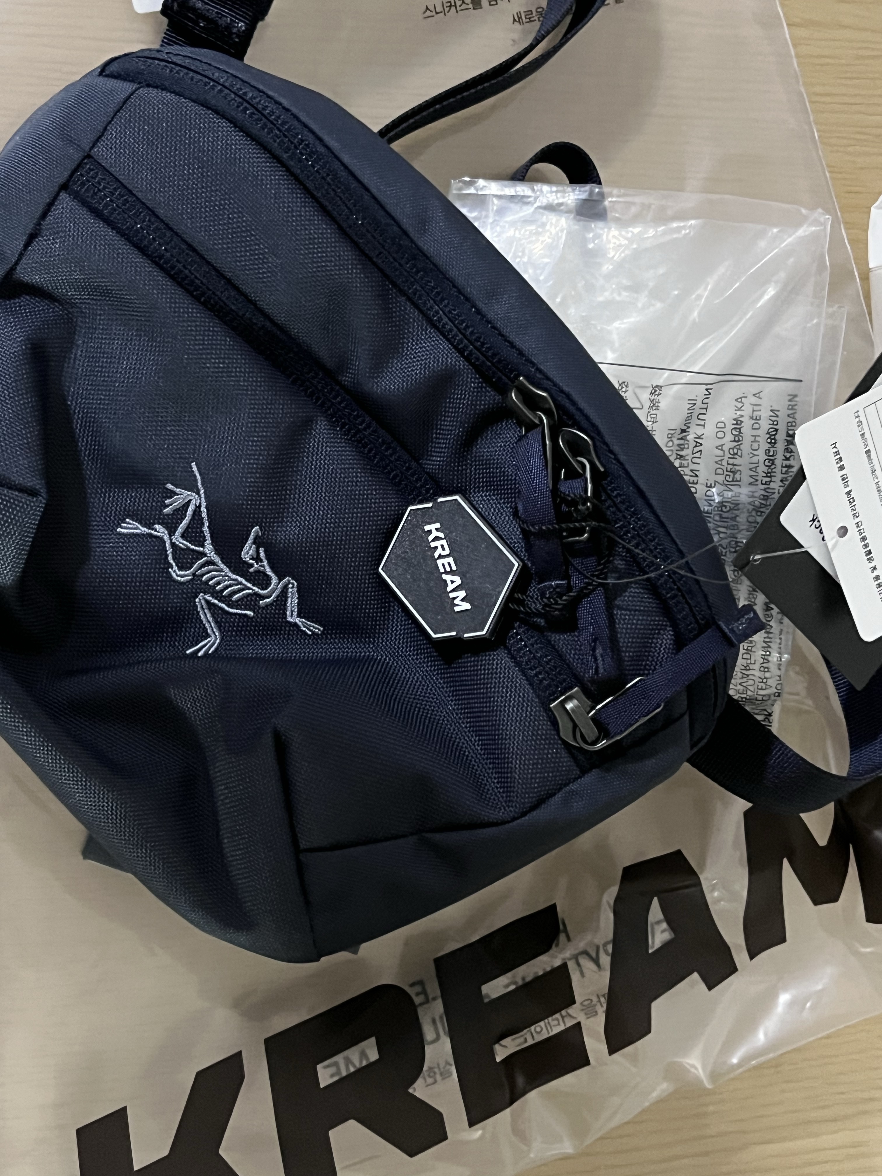 Arc'teryx Mantis 1 Waistpack Black Sapphire 착용 스타일 - 2