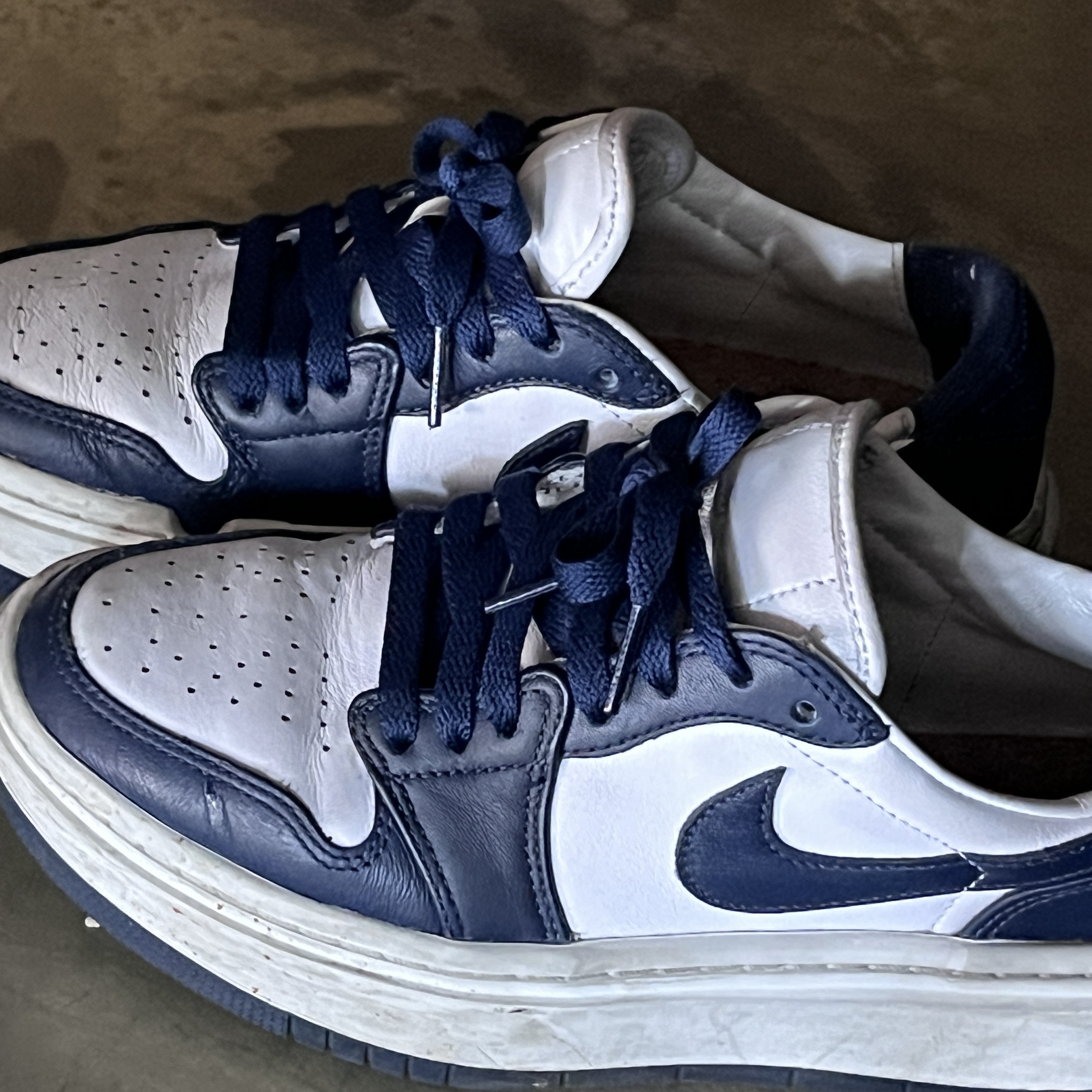 (W) Jordan 1 Elevate Low Midnight Navy 착용 스타일