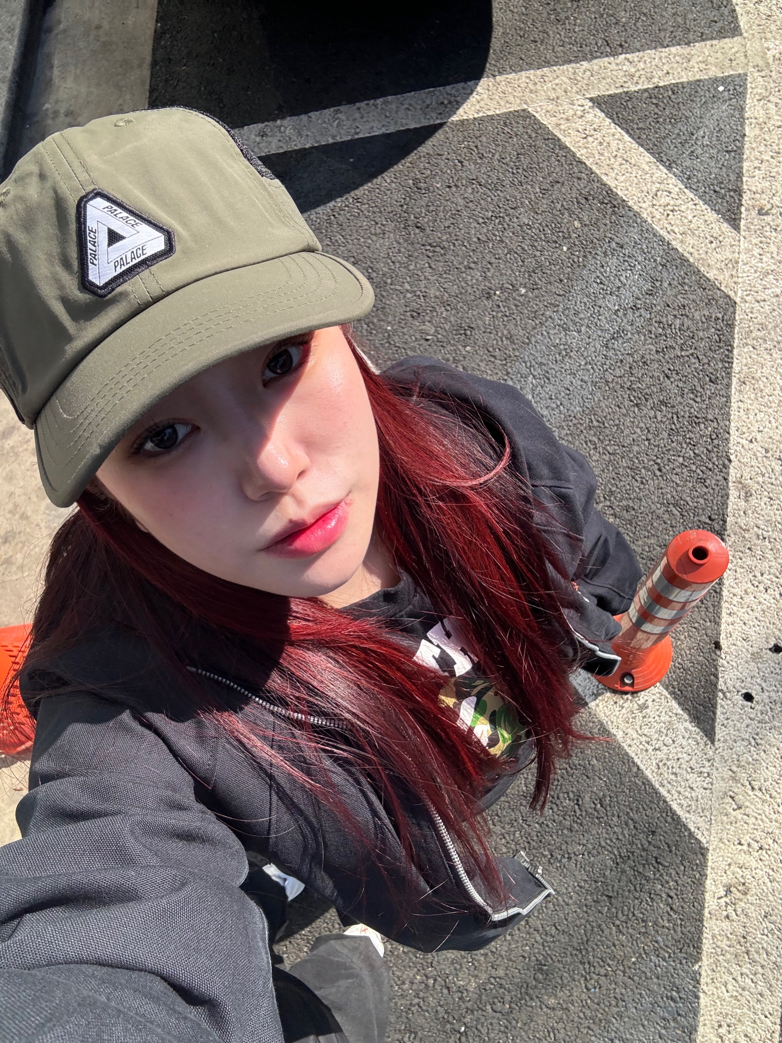 Palace Garment Dyed Tri-Ferg Patch 6-Panel Black - 22FW, BAPE Woodland and Camo College T-Shirt Black 착용 스타일