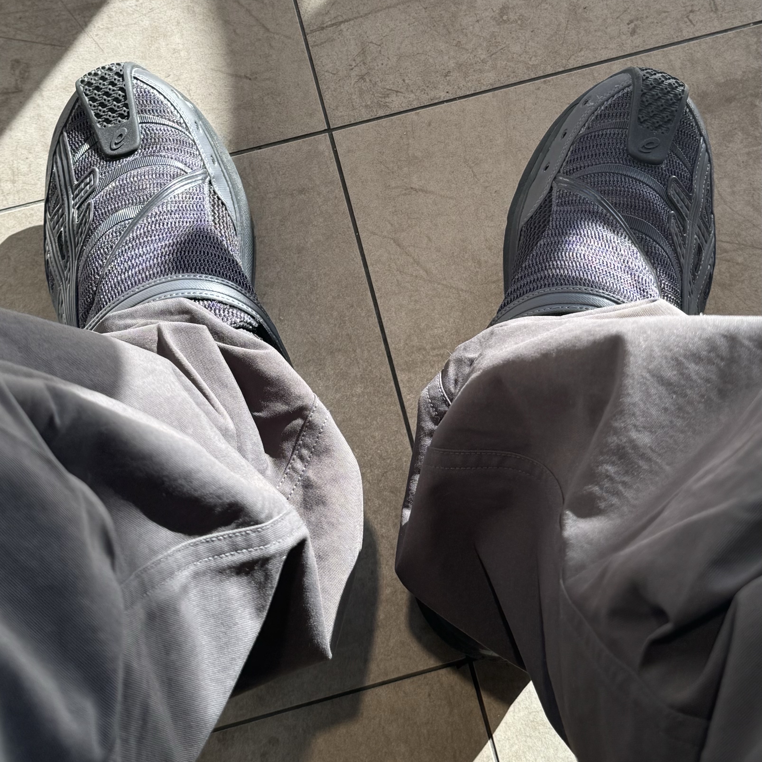 Asics x Kiko Kostadinov Gel-Kiril 2 Graphite Grey 착용 스타일