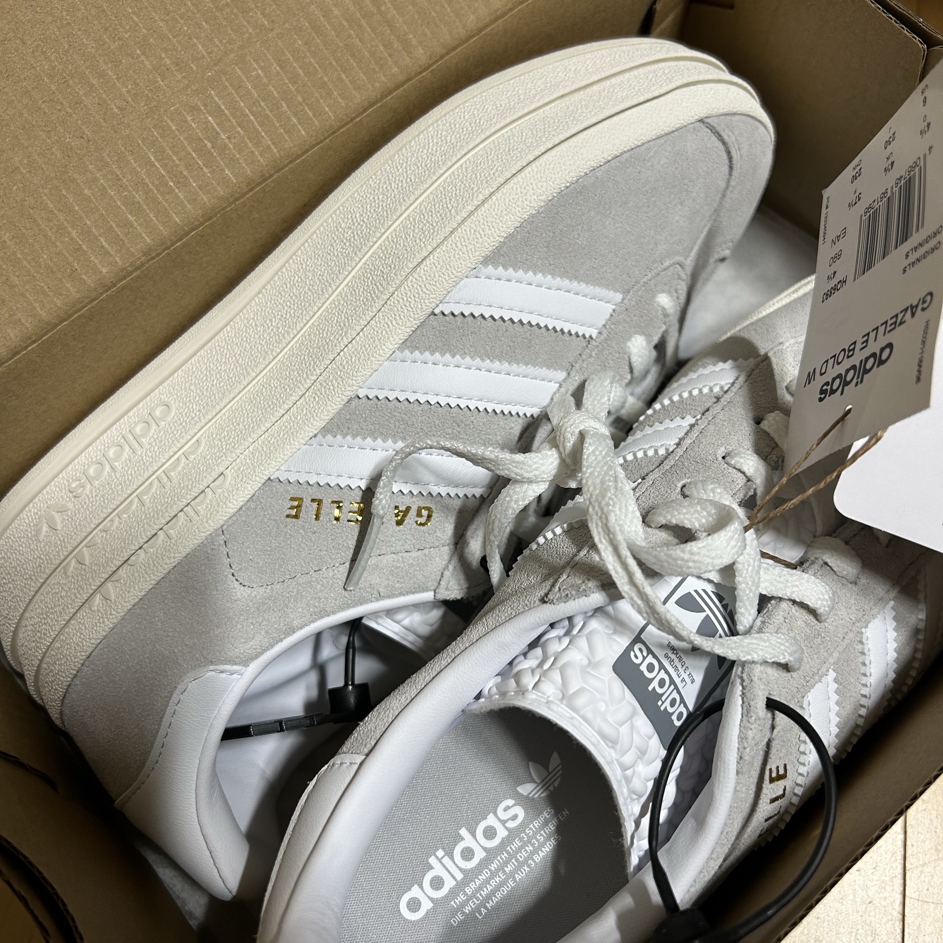 (W) Adidas Gazelle Bold Grey Cloud White 착용 스타일