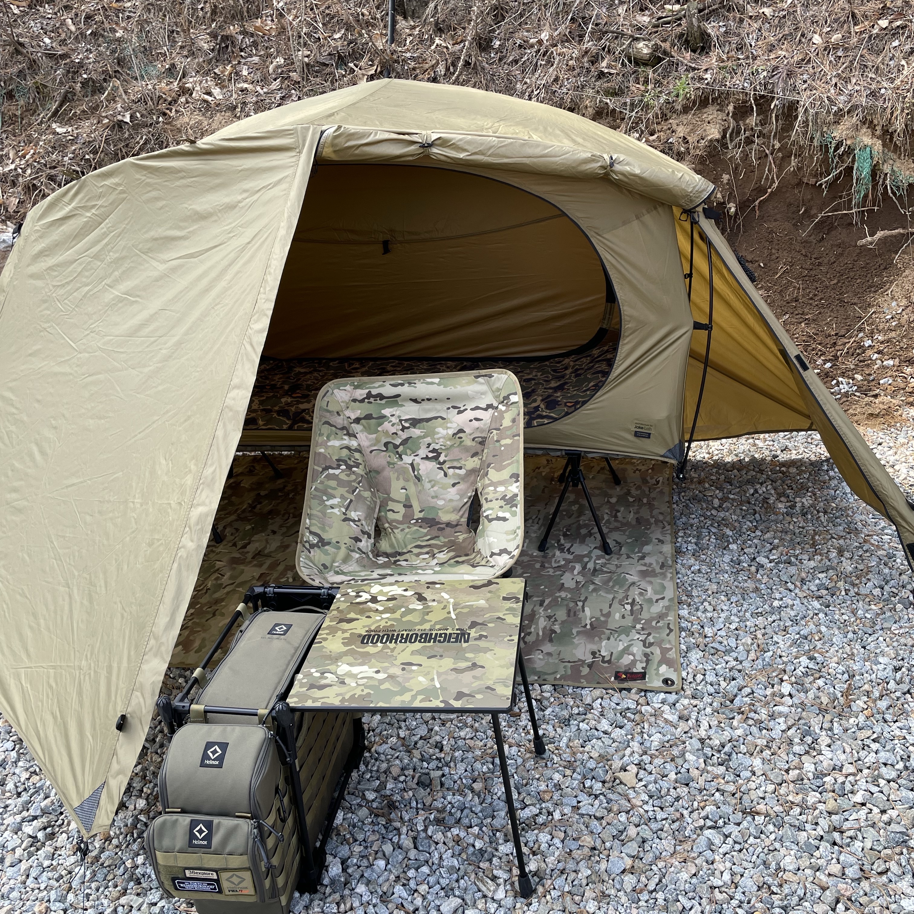 Helinox Tactical Cot Tent Solo Inner Tent Coyote Tan Mesh (With Tactical Cot Tent Solo Fly), Helinox Chair One Multicam 착용 스타일 - 1