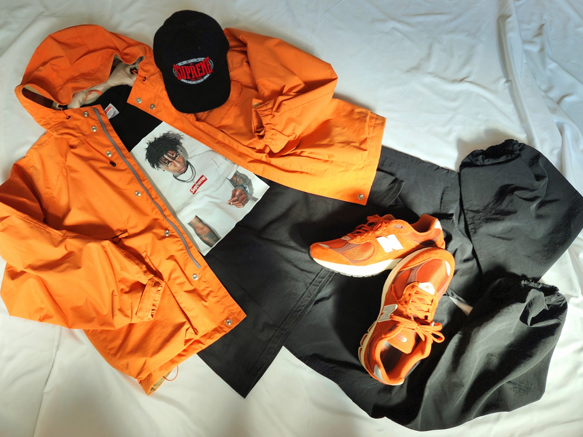 Supreme NBA Youngboy T-Shirt Black - 23FW, Supreme Warm Up 6-Panel Black - 23FW 착용 스타일 - 1
