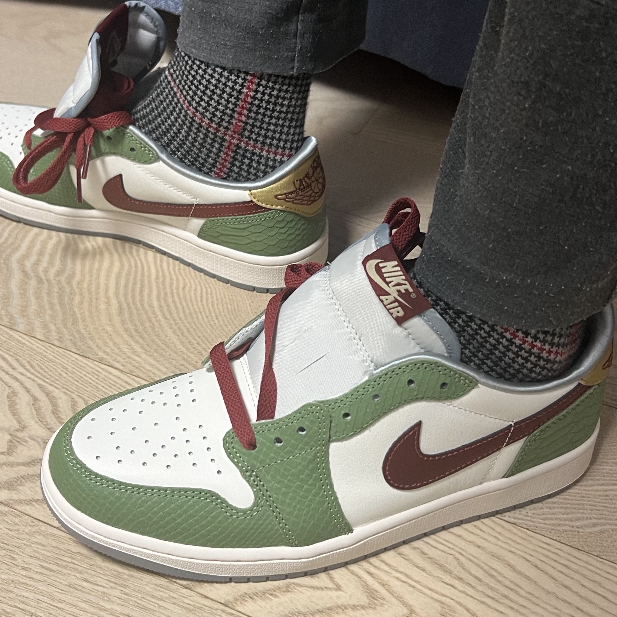 Jordan 1 Retro Low OG Chinese New Year 착용 스타일 - 1