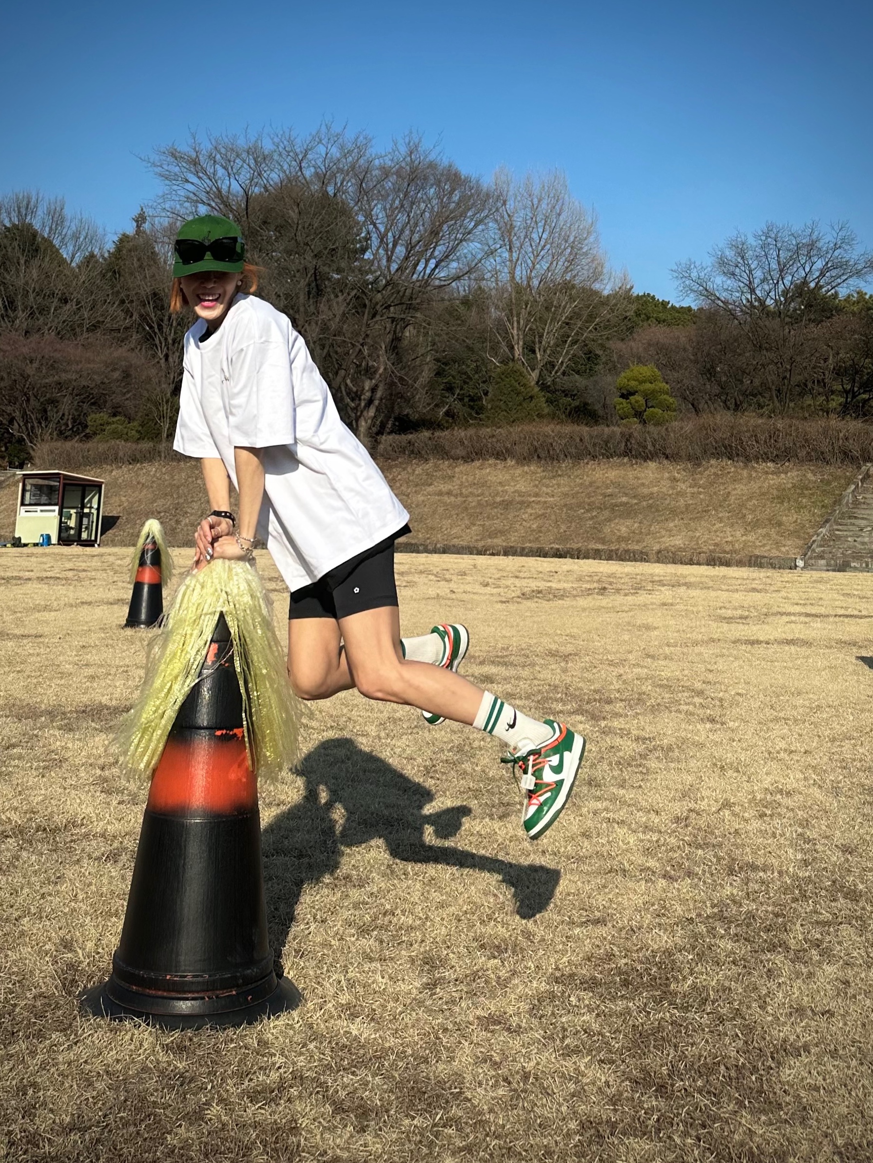 Nike x Off-White Dunk Low Pine Green, Jordan x Off-White Pro Jumpman Air Cap Forest Green 착용 스타일 - 4