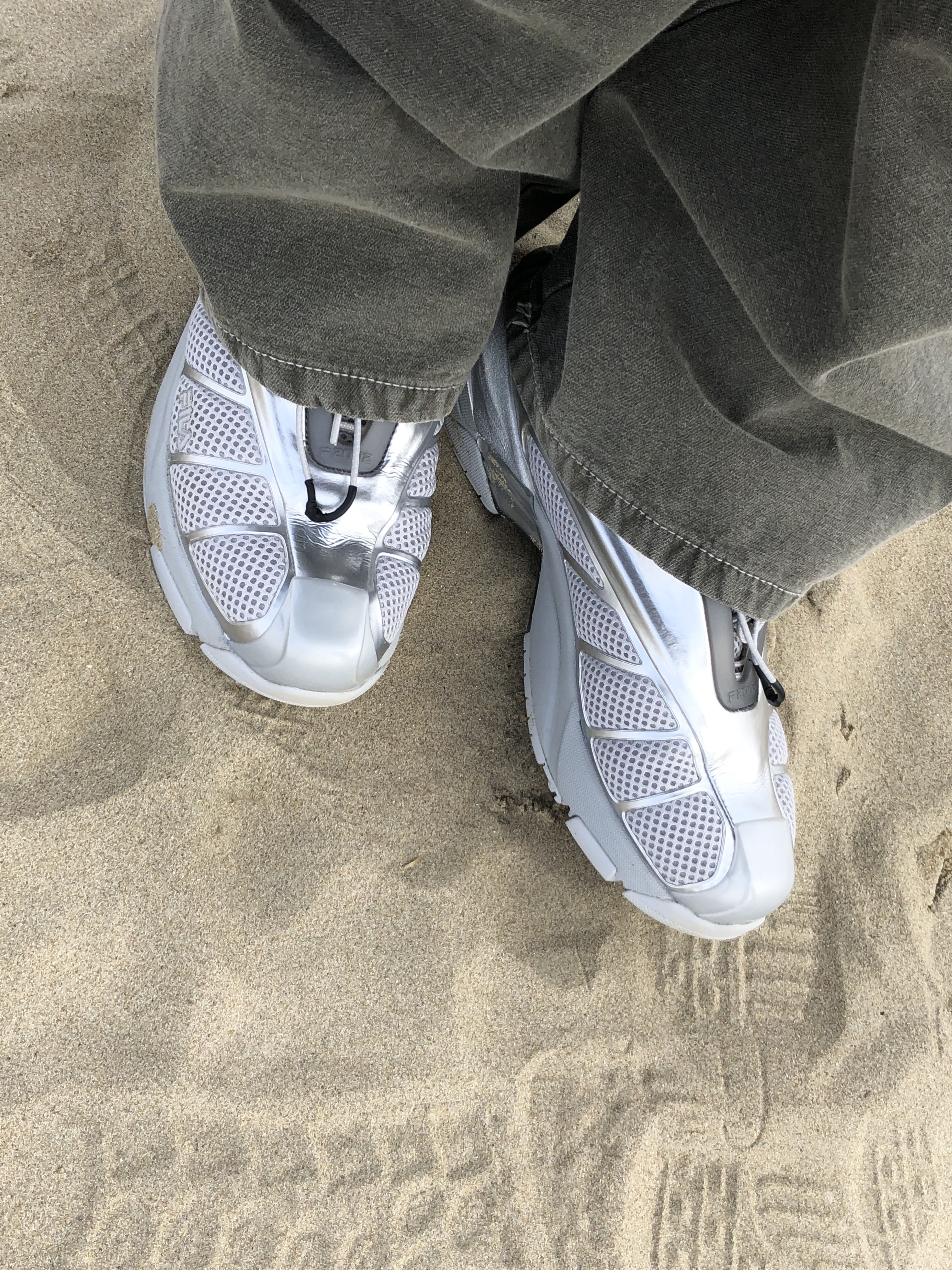 Fila Replica 2002 Grey White 착용 스타일 - 3