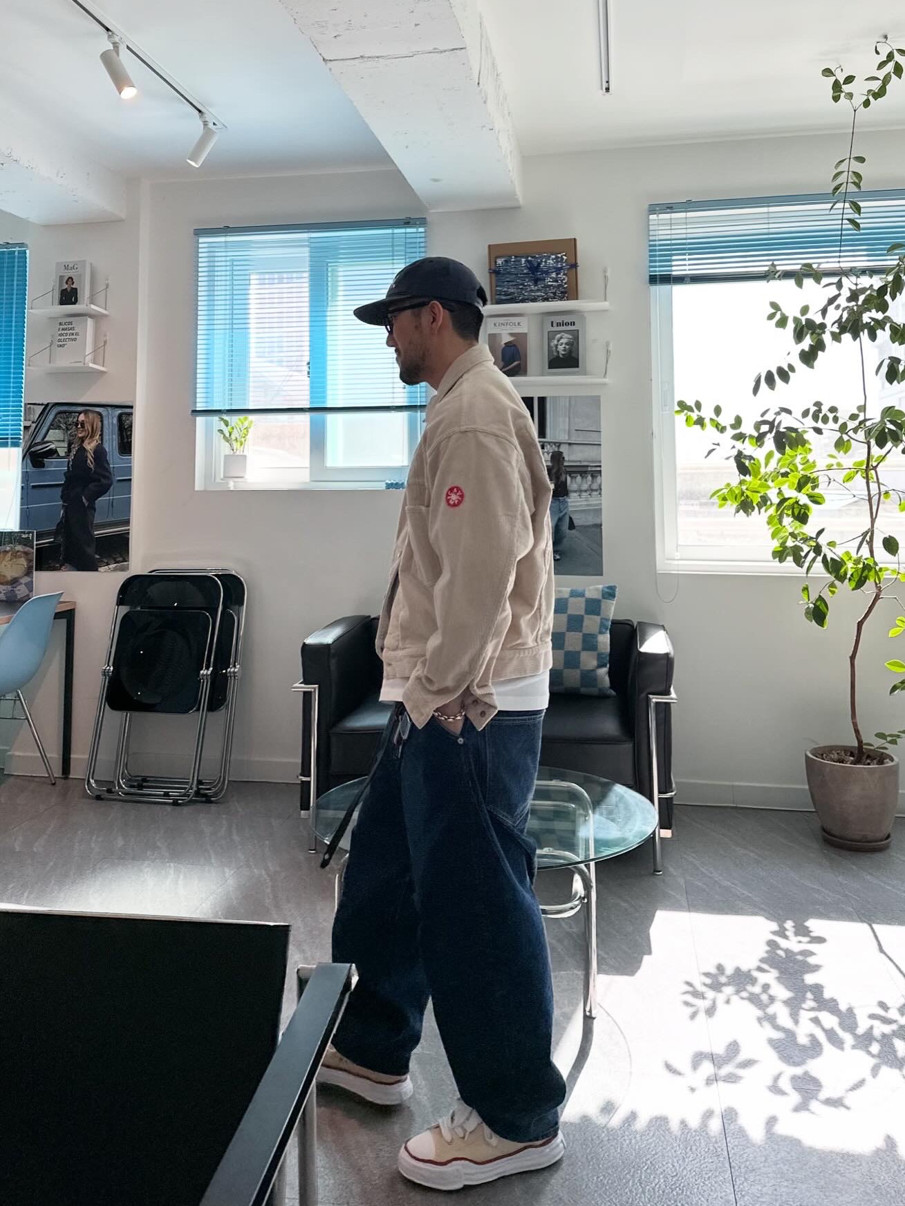 Maison Mihara Yasuhiro Peterson OG Sole Canvas Low-top Sneakers Natural, Cav Empt Cord Trucker Jacket Beige - 23FW 착용 스타일 - 2