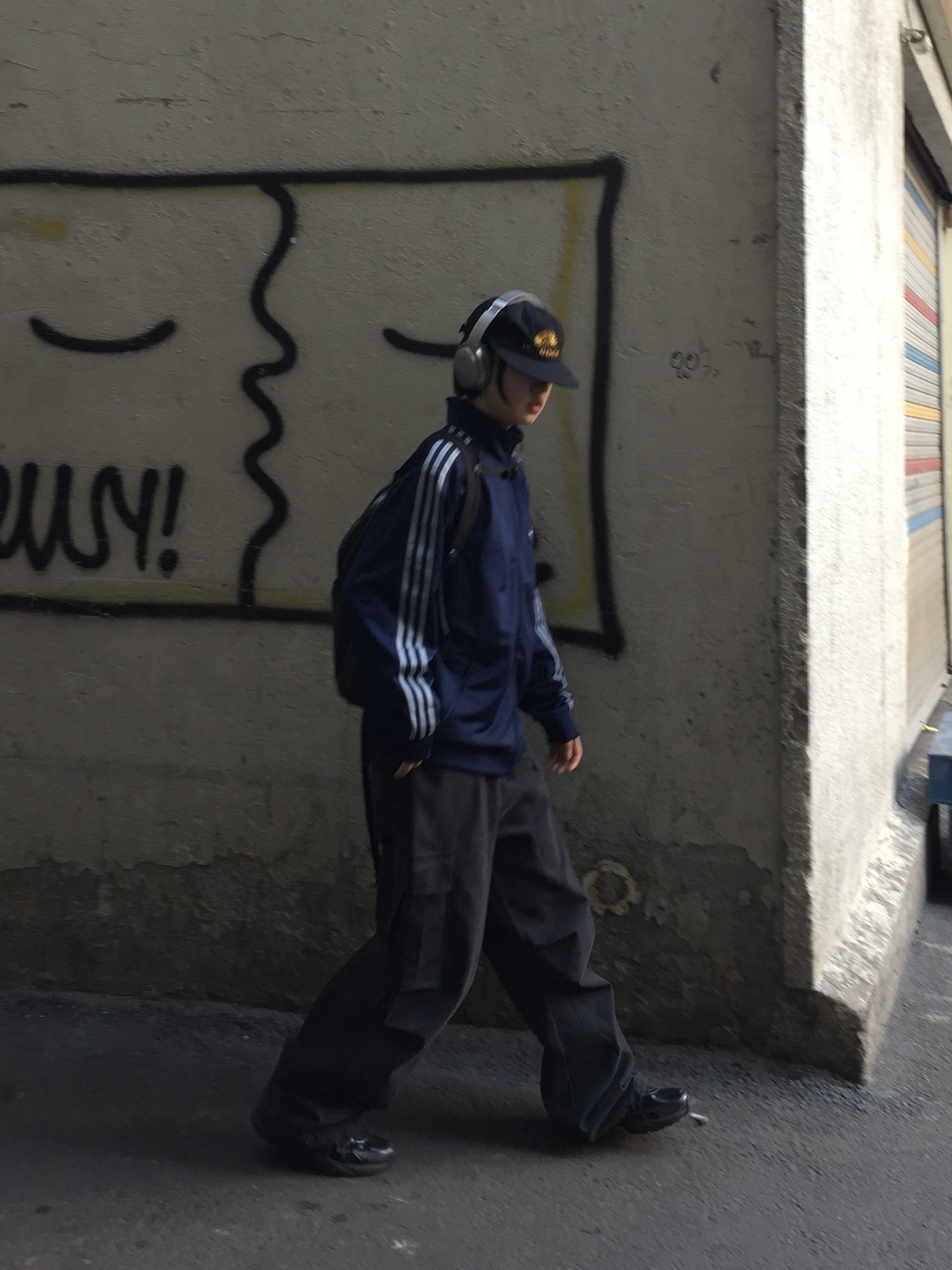 Adidas Originals Beckenbauer Track Jacket Night Indigo - KR Sizing, Nike V2K Run Black Anthracite 착용 스타일 - 2