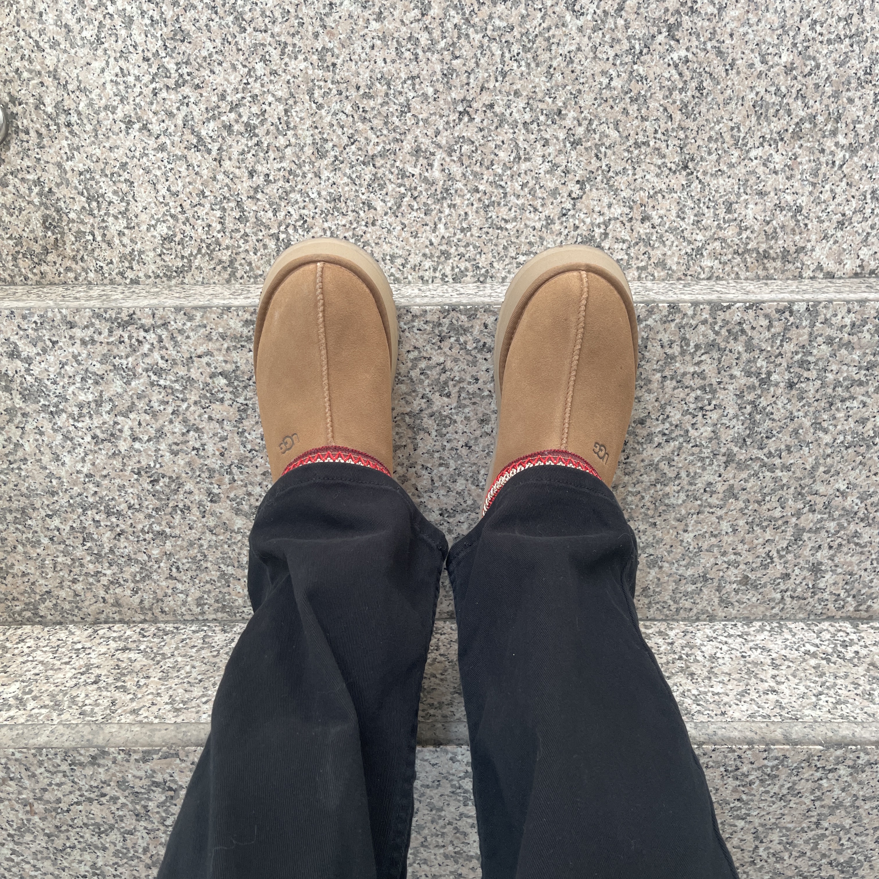 (W) UGG Tazz Slipper Chestnut 착용 스타일