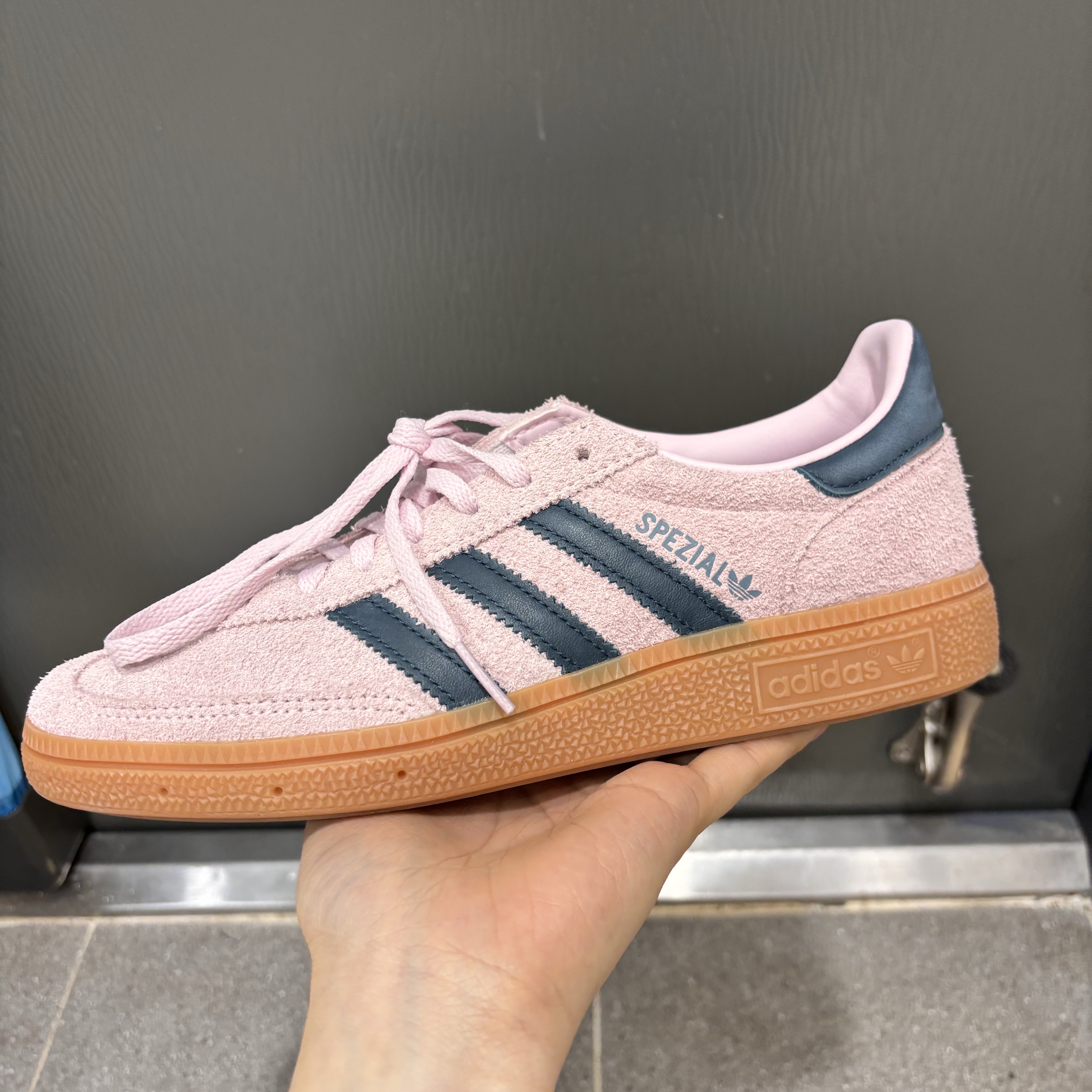 (W) Adidas Spezial Handball Clear Pink 착용 스타일