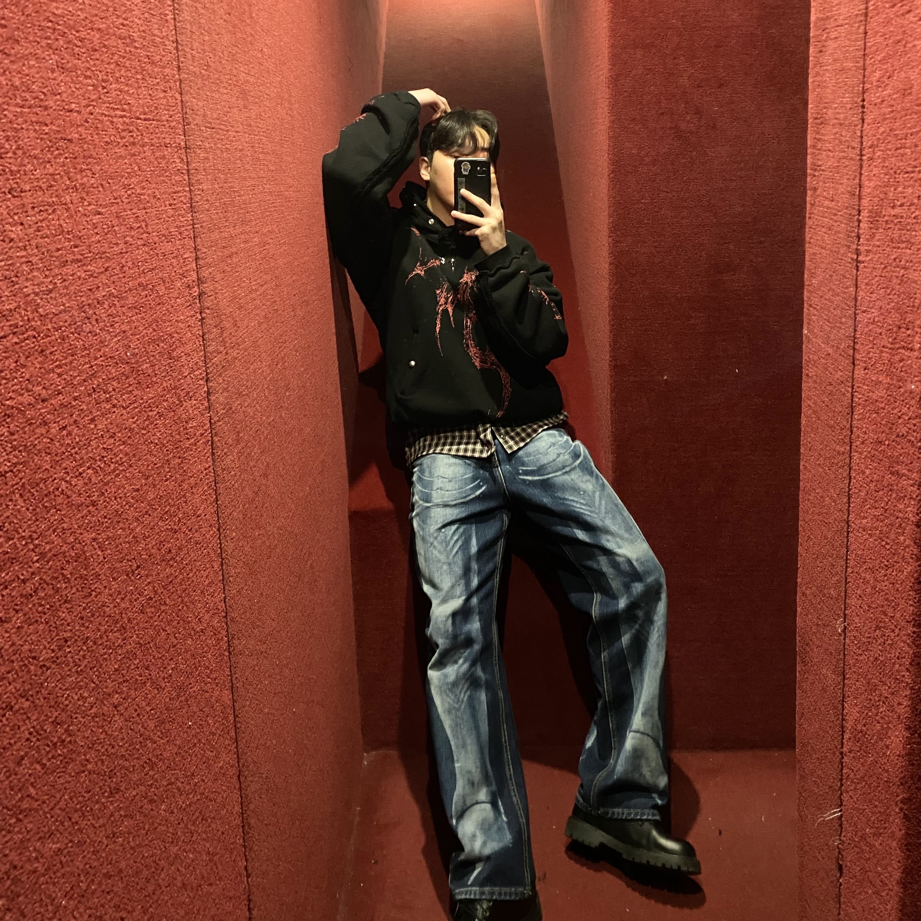 Thug Club Dragon Stud Hoodie Black, Thug Club Warrior Denim Laser Pants Denim 착용 스타일 - 2