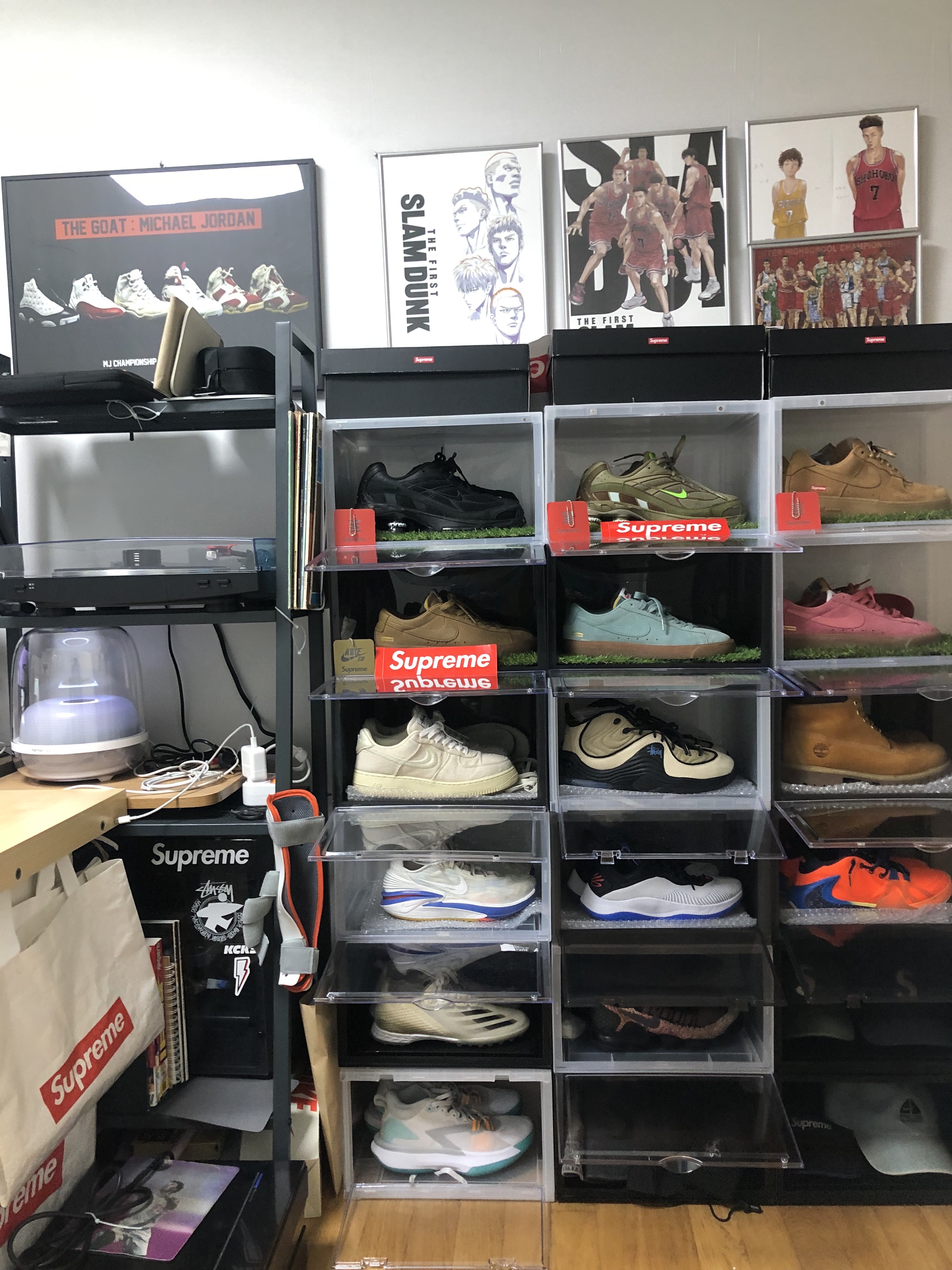 Audio-Technica AT-LP3 Automatic Belt Drive Stereo Turntable Black (Korean Ver.), Nike x Supreme Shox Ride 2 SP Black 착용 스타일