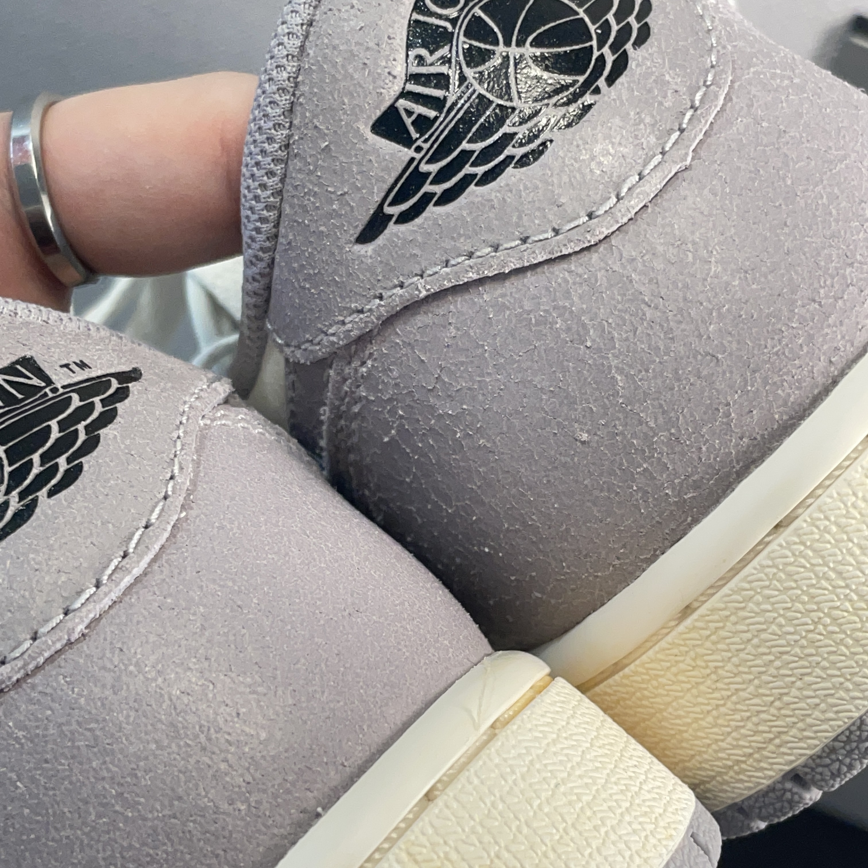 Jordan 1 Retro Low OG Atmosphere Grey 착용 스타일