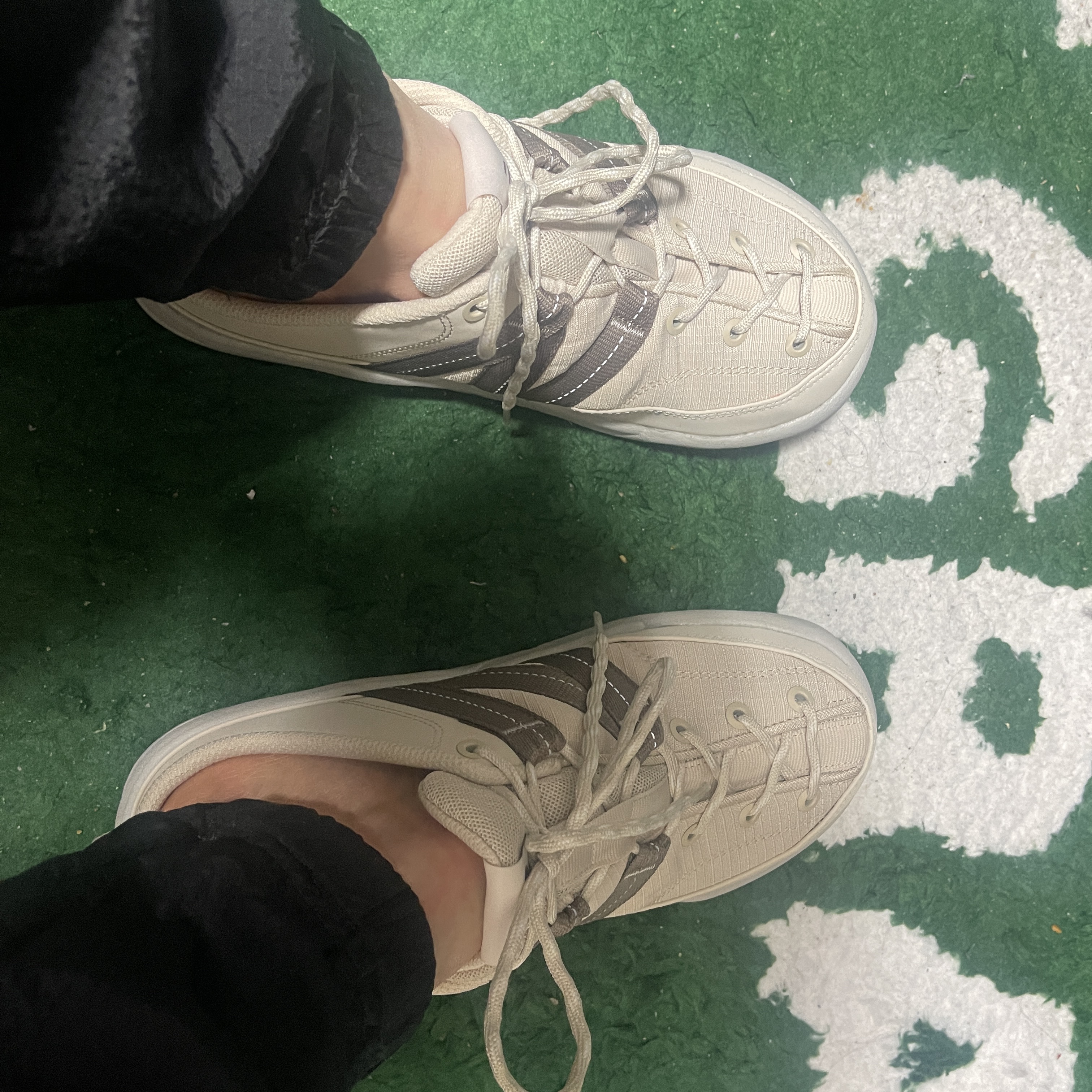 New Balance CRV Mule V2 Ivory 착용 스타일 - 3