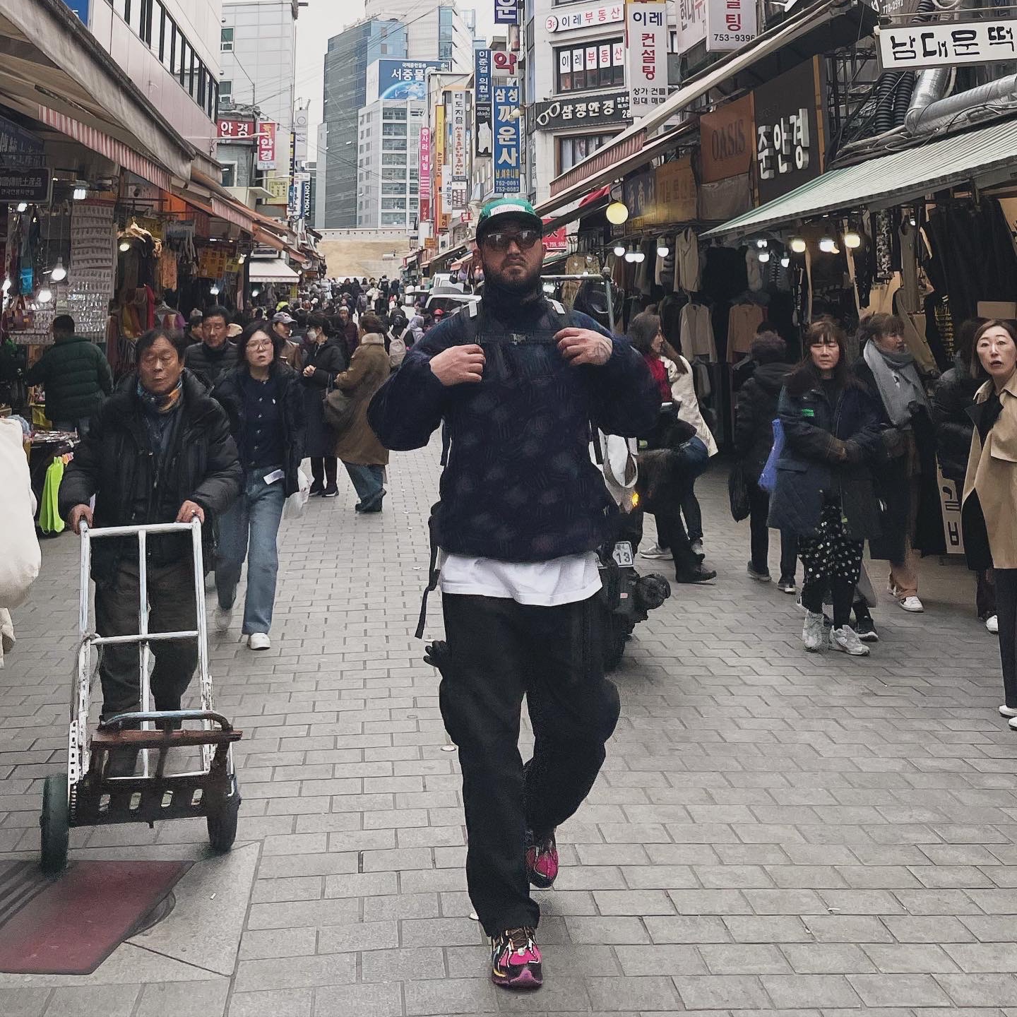 New Balance 1906R Crazy Color 착용 스타일 - 2
