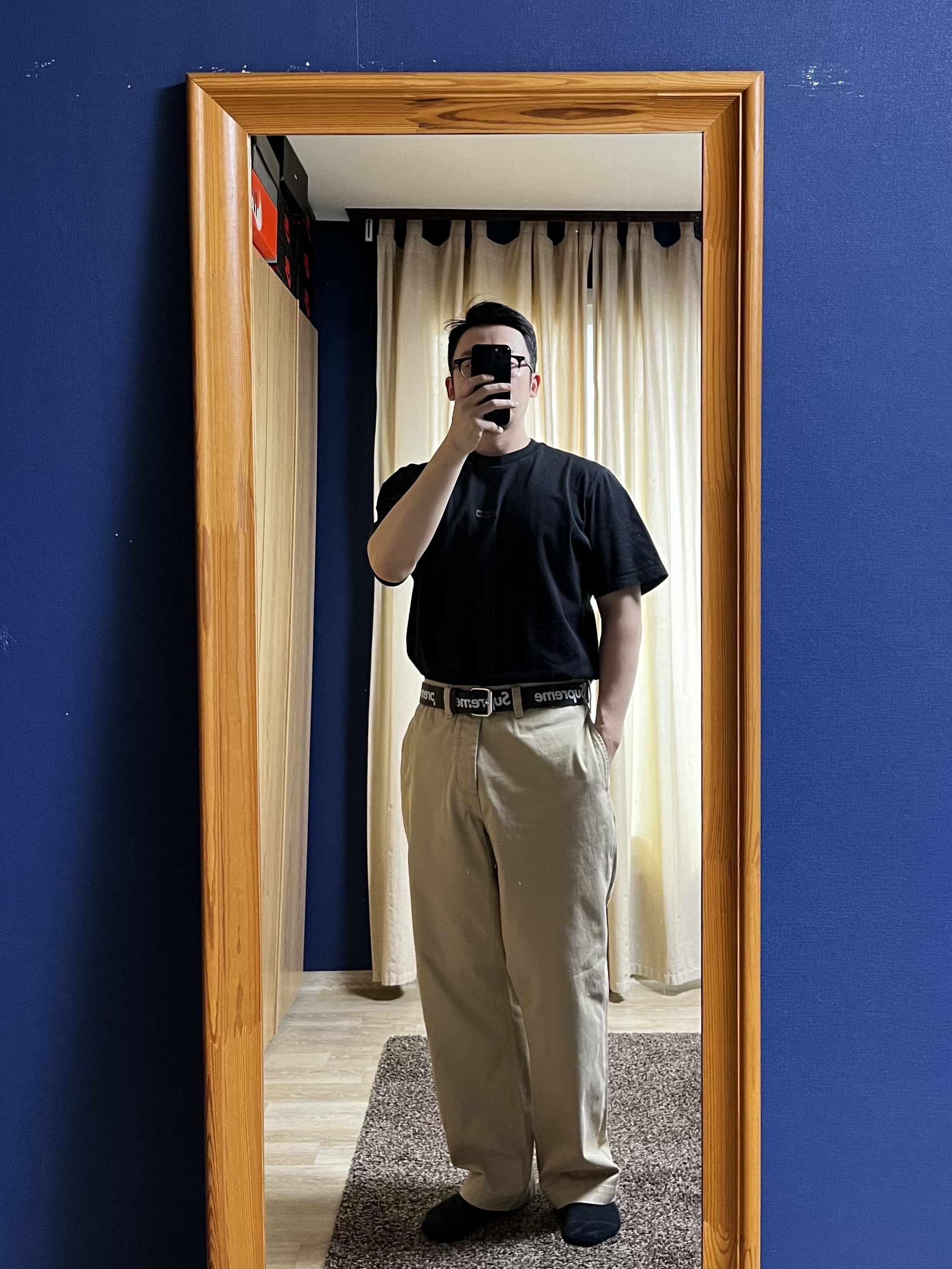 Supreme Chino Pant Tan - 24SS, Supreme NYC Coaches Jacket Green - 23FW 착용 스타일 - 2