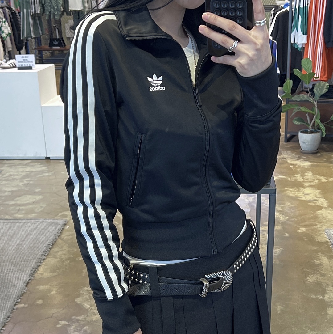 (W) Adidas Adicolor Classic Firebird Track Top Black - KR Sizing 착용 스타일