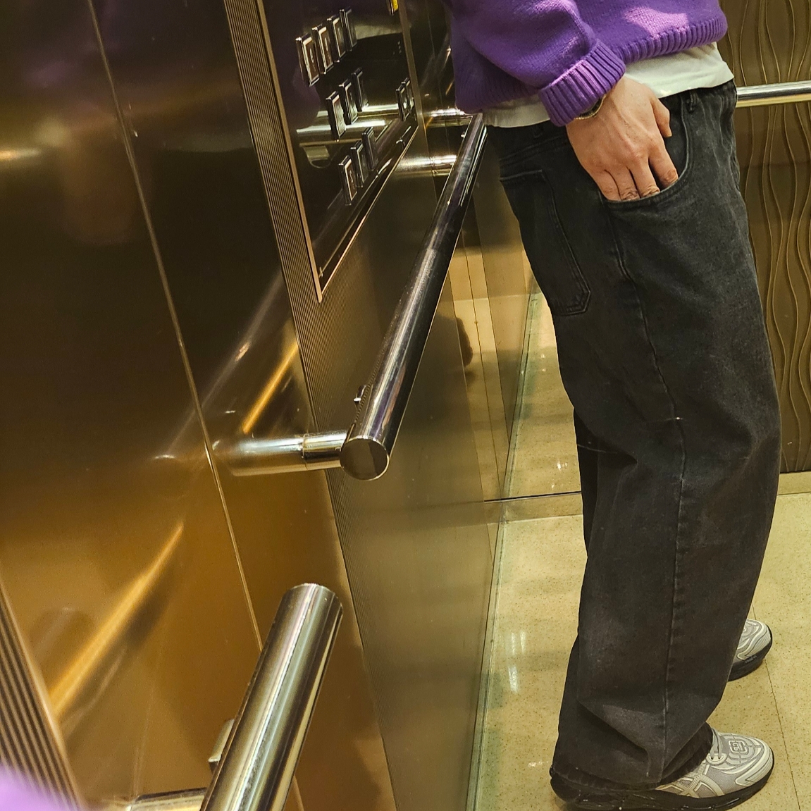 Asics x C.P. Company Gel-Quantum 360 VIII Cement Grey, AMI de Coeur Oversize Intarsia Sweater Purple Black 착용 스타일