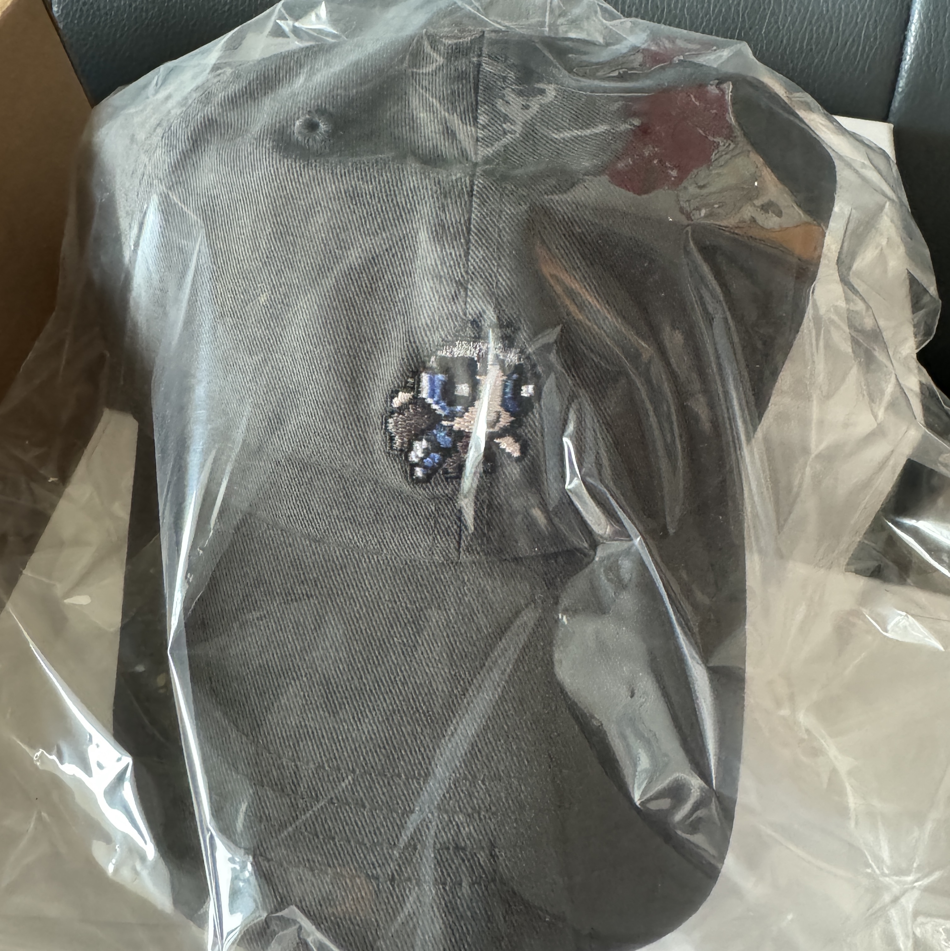 NewJeans x The Powerpuff Girls Ball Cap Minji Black 착용 스타일
