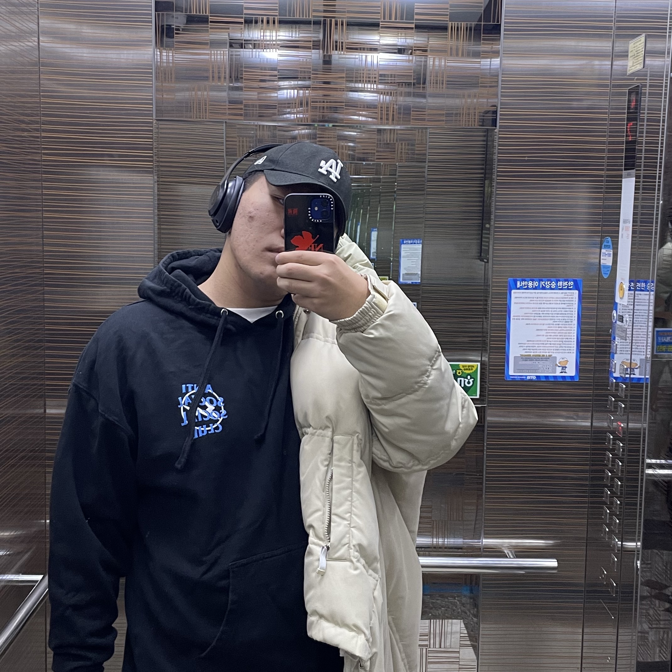Beats Studio 3 Wireless Over Ear Headphone Matt Black (Korean Ver.), Anti Social Social Club x Fragment Precious Petals Hoodie Black Blue 착용 스타일