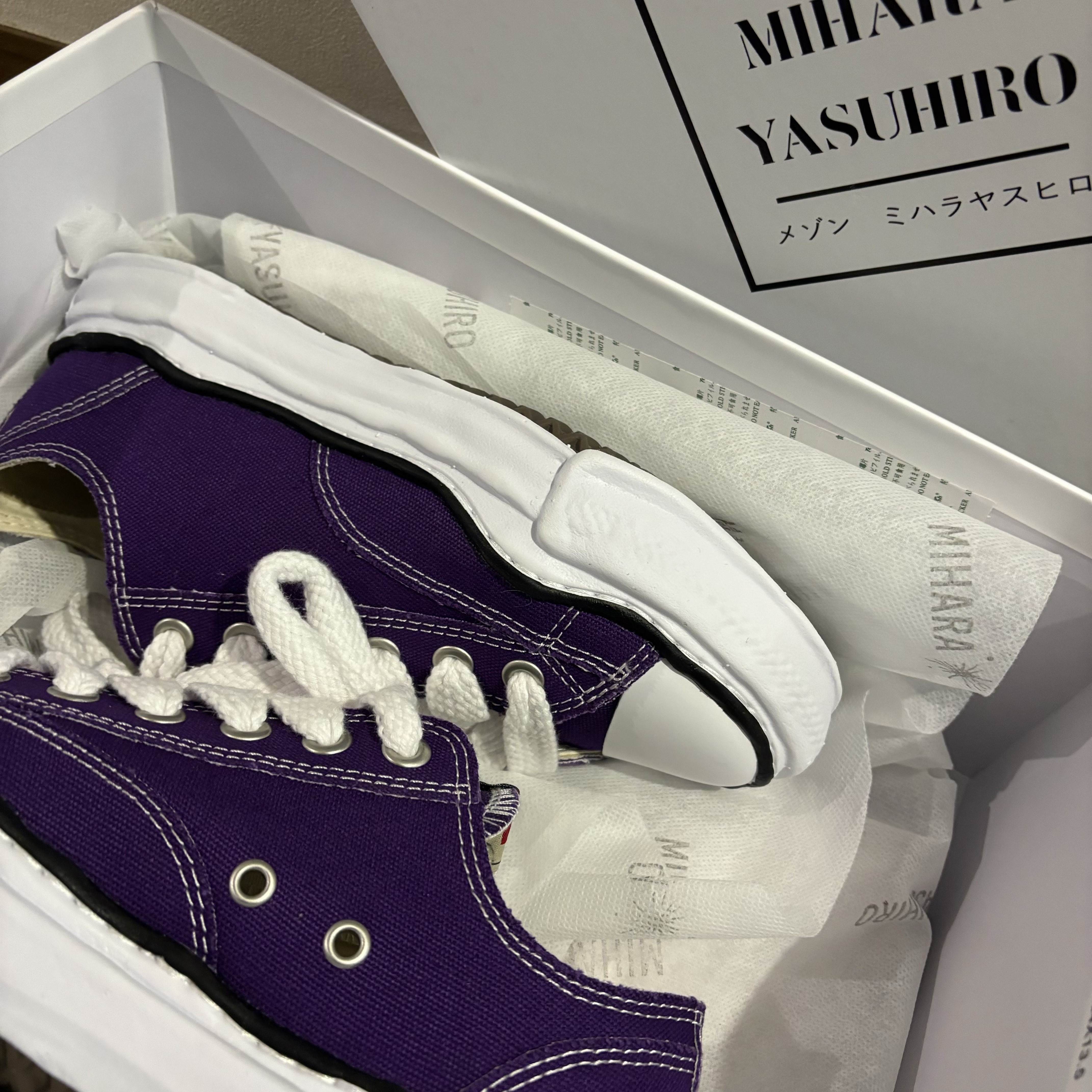 Maison Mihara Yasuhiro Peterson OG Sole Canvas Low Sneakers Purple 착용 스타일