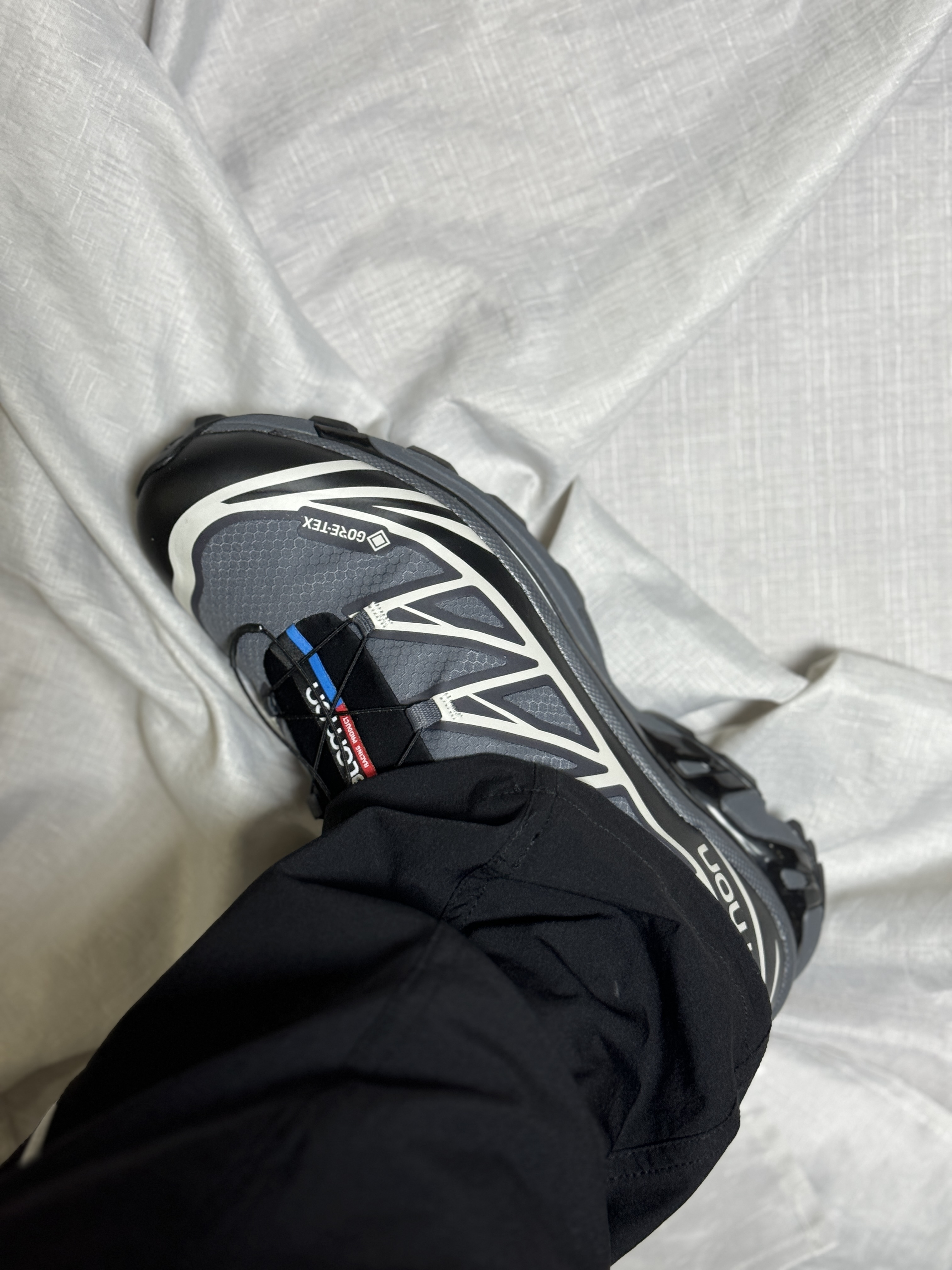 Salomon XT-6 Gore-Tex Black Ebony 착용 스타일