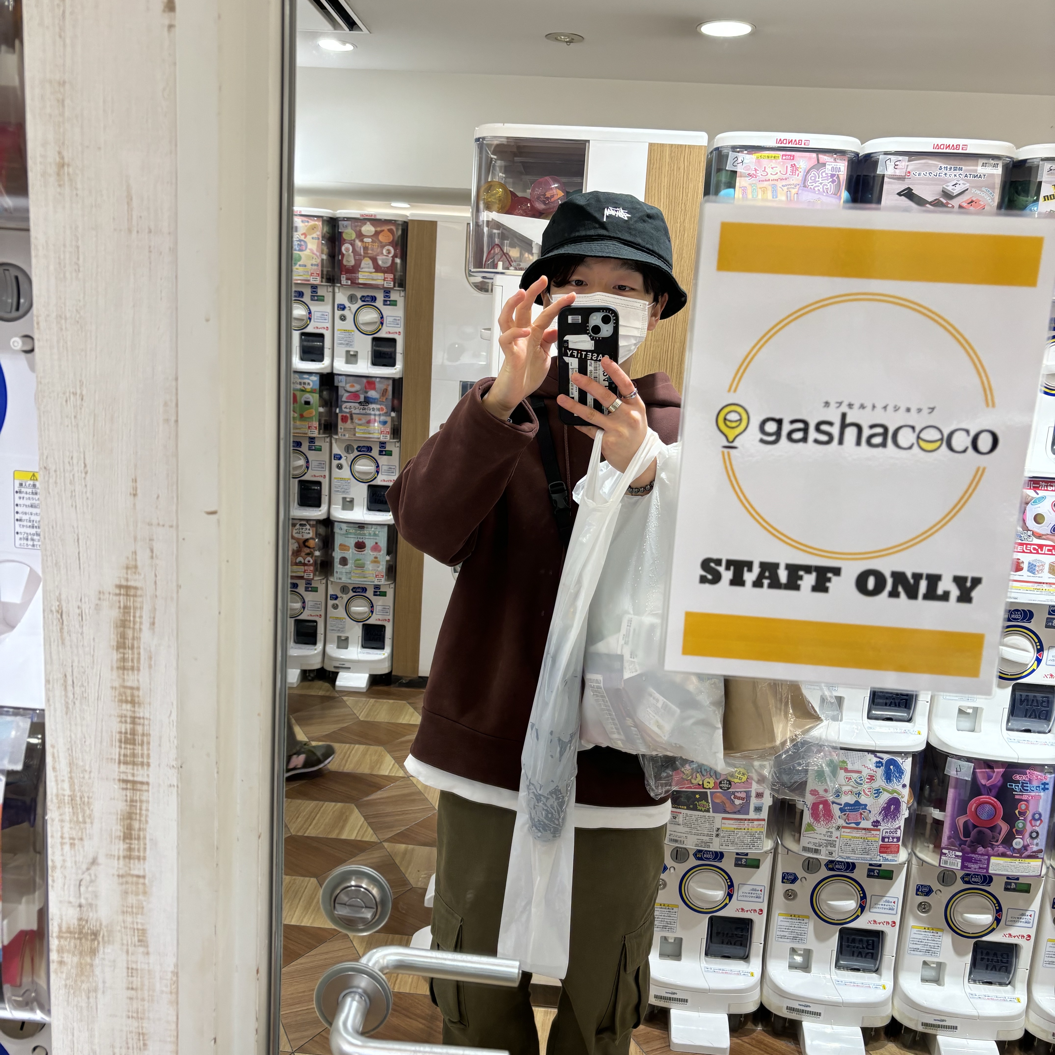 Zara x Studio Nicholson Oversized Hooded Sweatshirt Brown, Stussy Stock Bucket Hat Black 착용 스타일