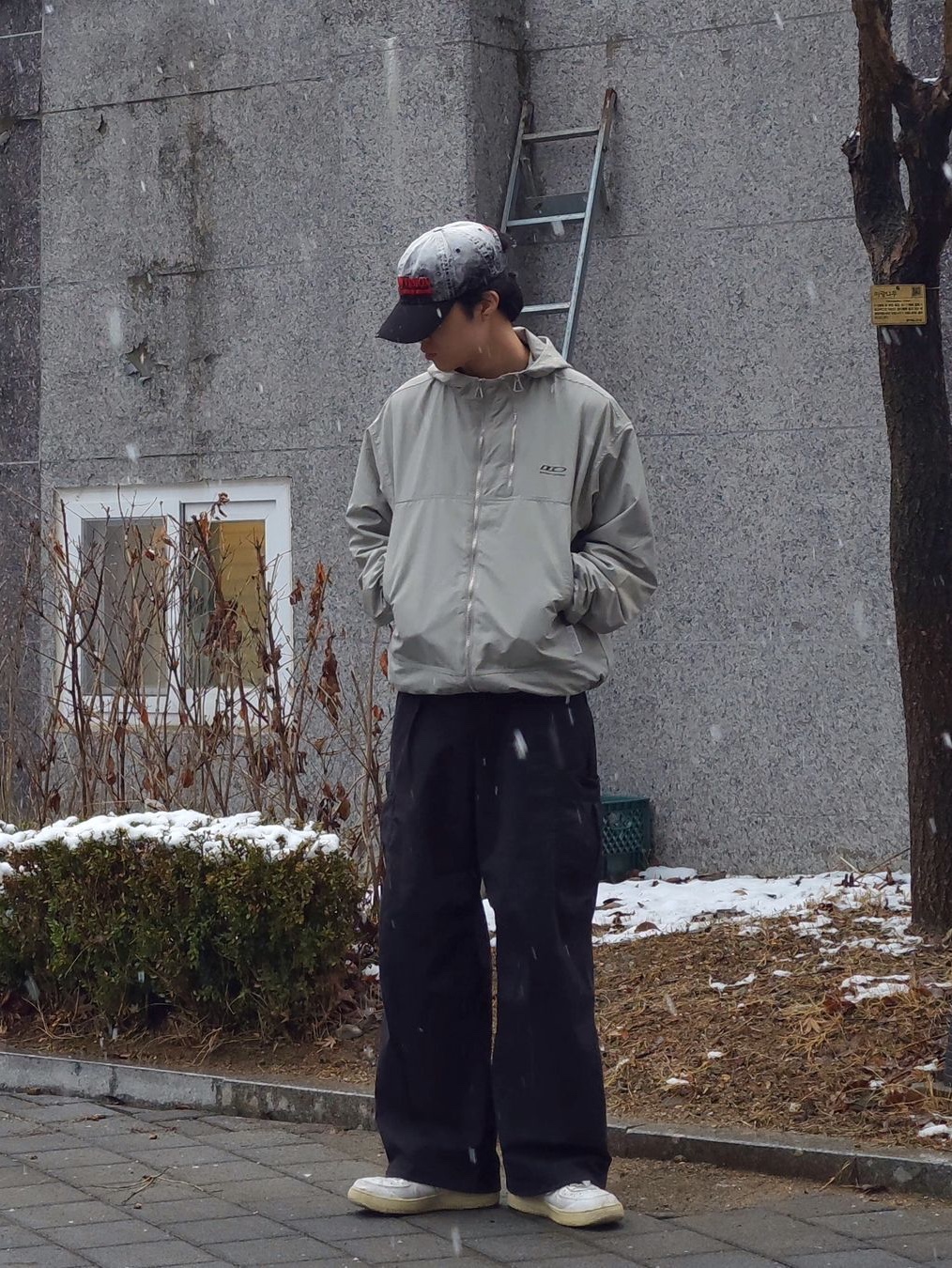 ETCE Fadeout Cap Black 착용 스타일 - 2