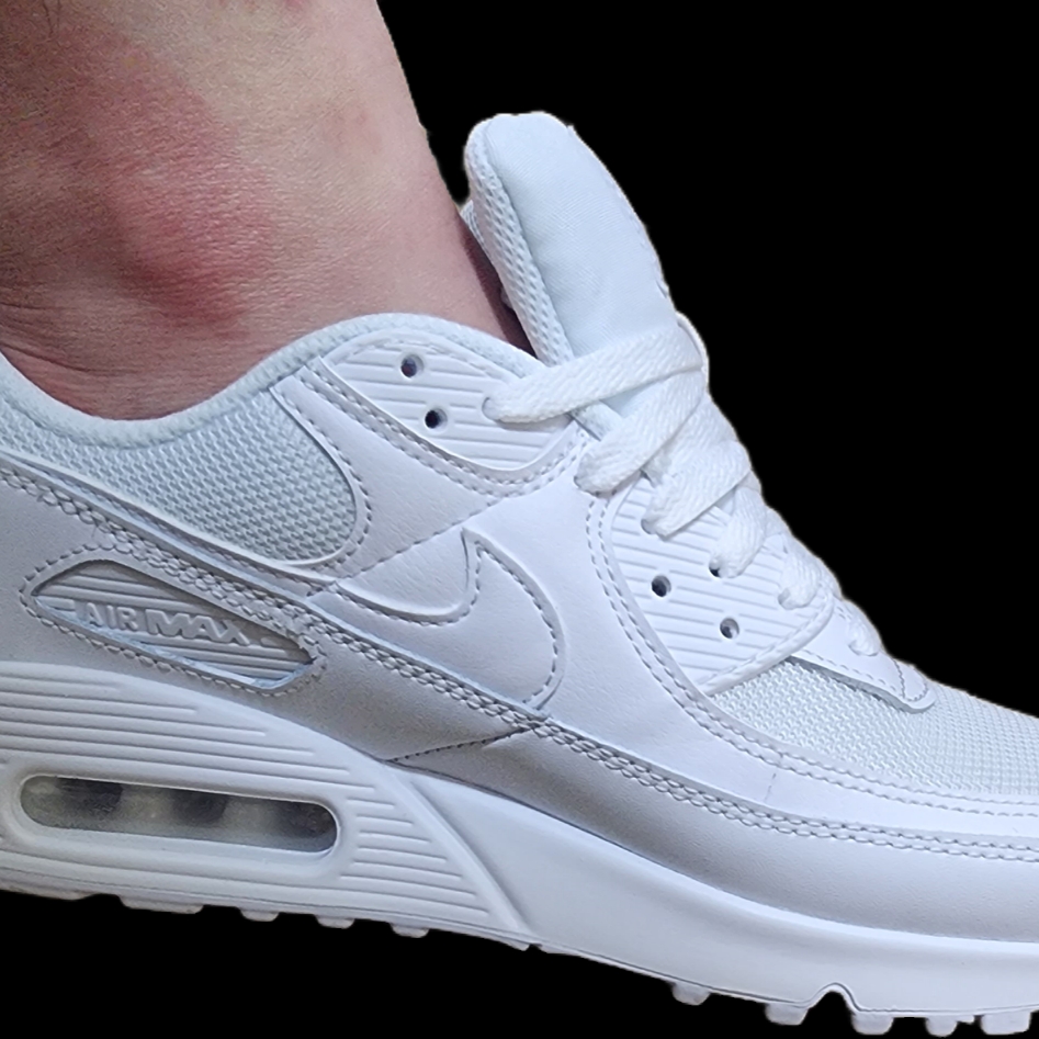 Nike Air Max 90 Triple White 착용 스타일 - 2
