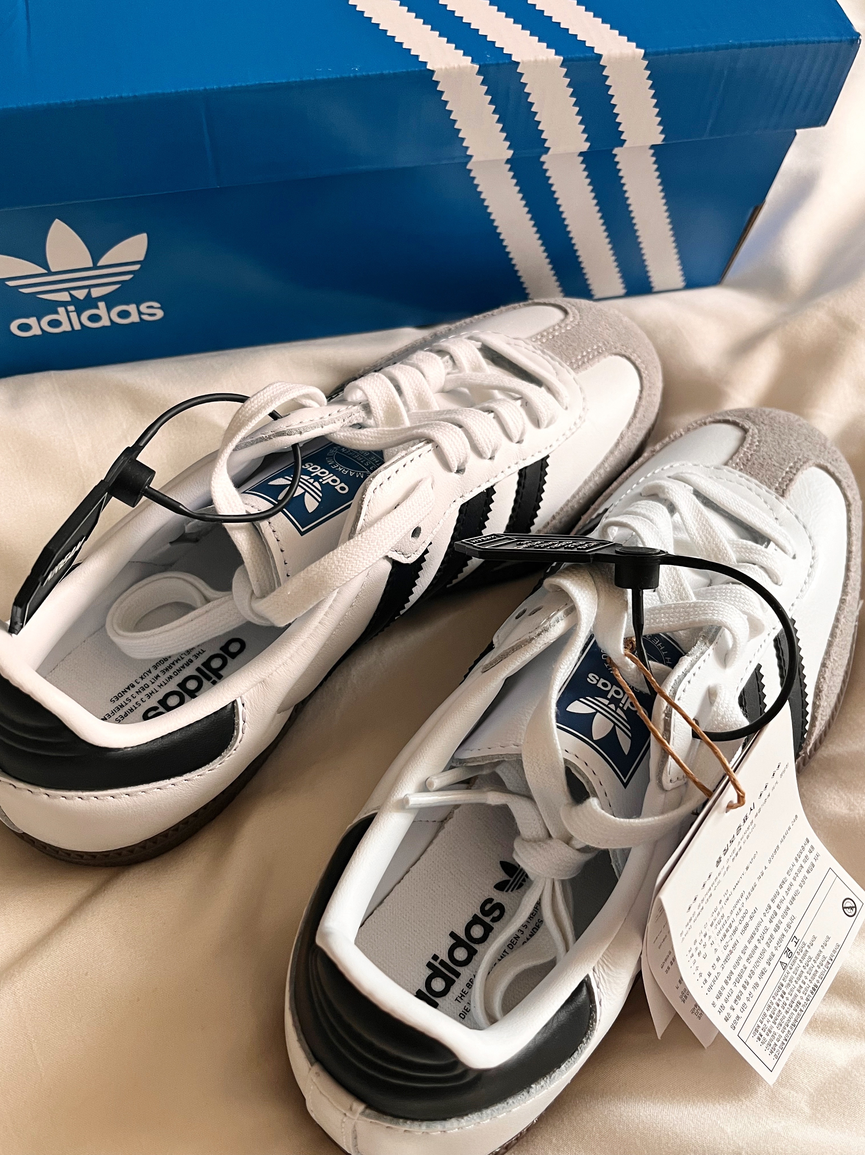 Adidas Samba OG Cloud White 착용 스타일 - 1