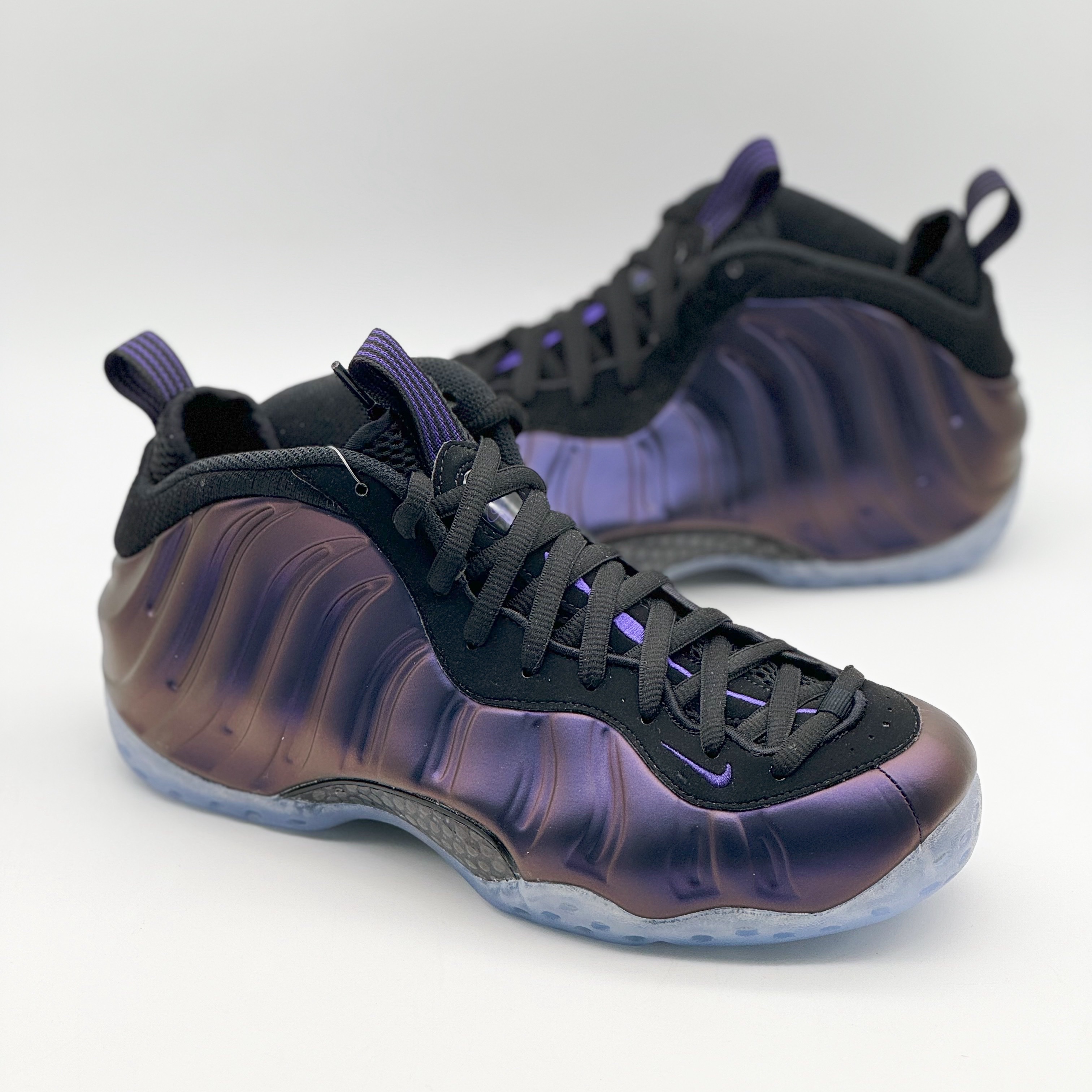 Nike Air Foamposite One Black Varsity Purple 착용 스타일 - 2