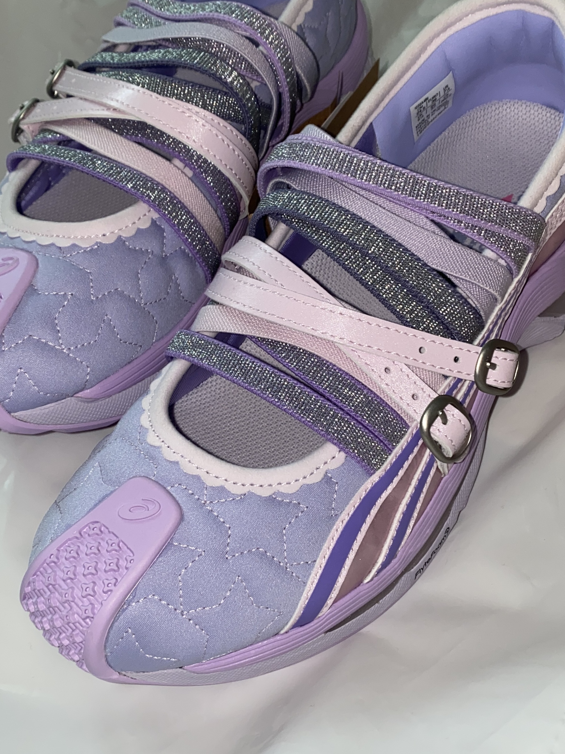 (W) Asics x Kiko Kostadinov x Heaven by Marc Jacobs Gel-Lokros Vapor Cosmos 착용 스타일 - 3