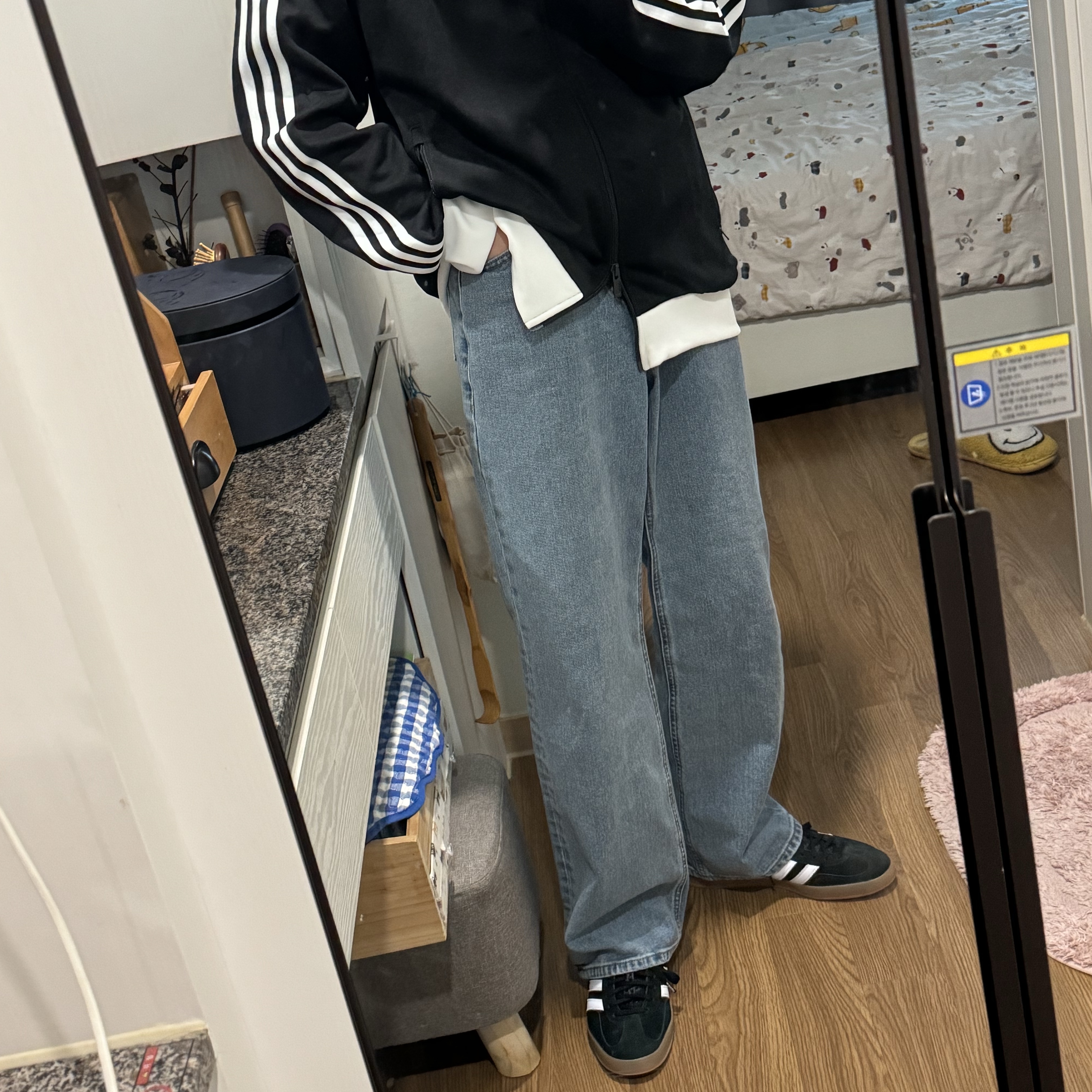 Adidas Adicolor Classics Beckenbauer Track Jacket Black - KR Sizing, Adidas Gazelle Indoor Core Black 착용 스타일