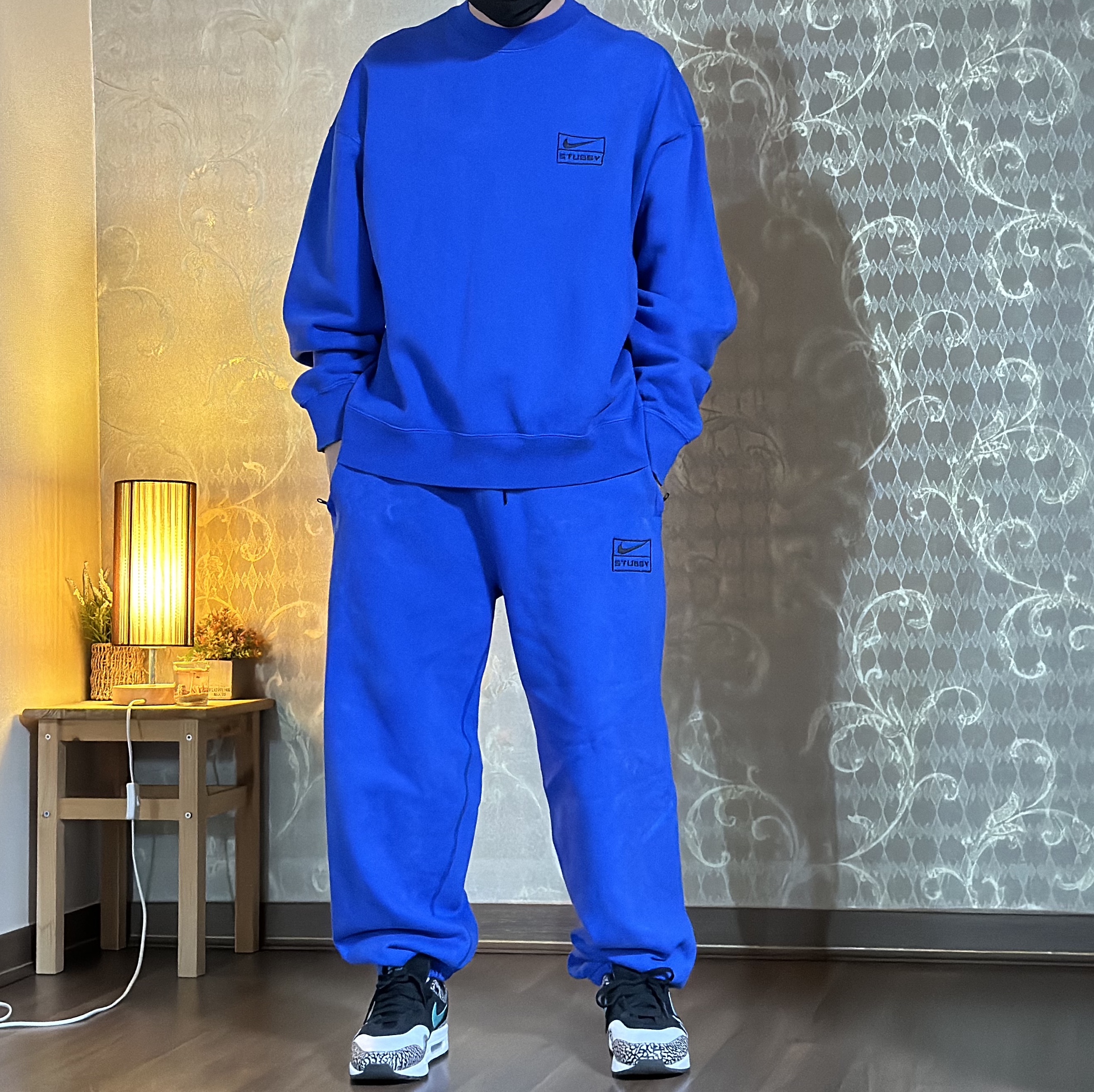 Nike x Stussy NRG Acid Washed Crewneck Game Royal (DR4024-480), Nike x Stussy NRG Acid Washed Fleece Pants Game Royal (DR4025-480) 착용 스타일