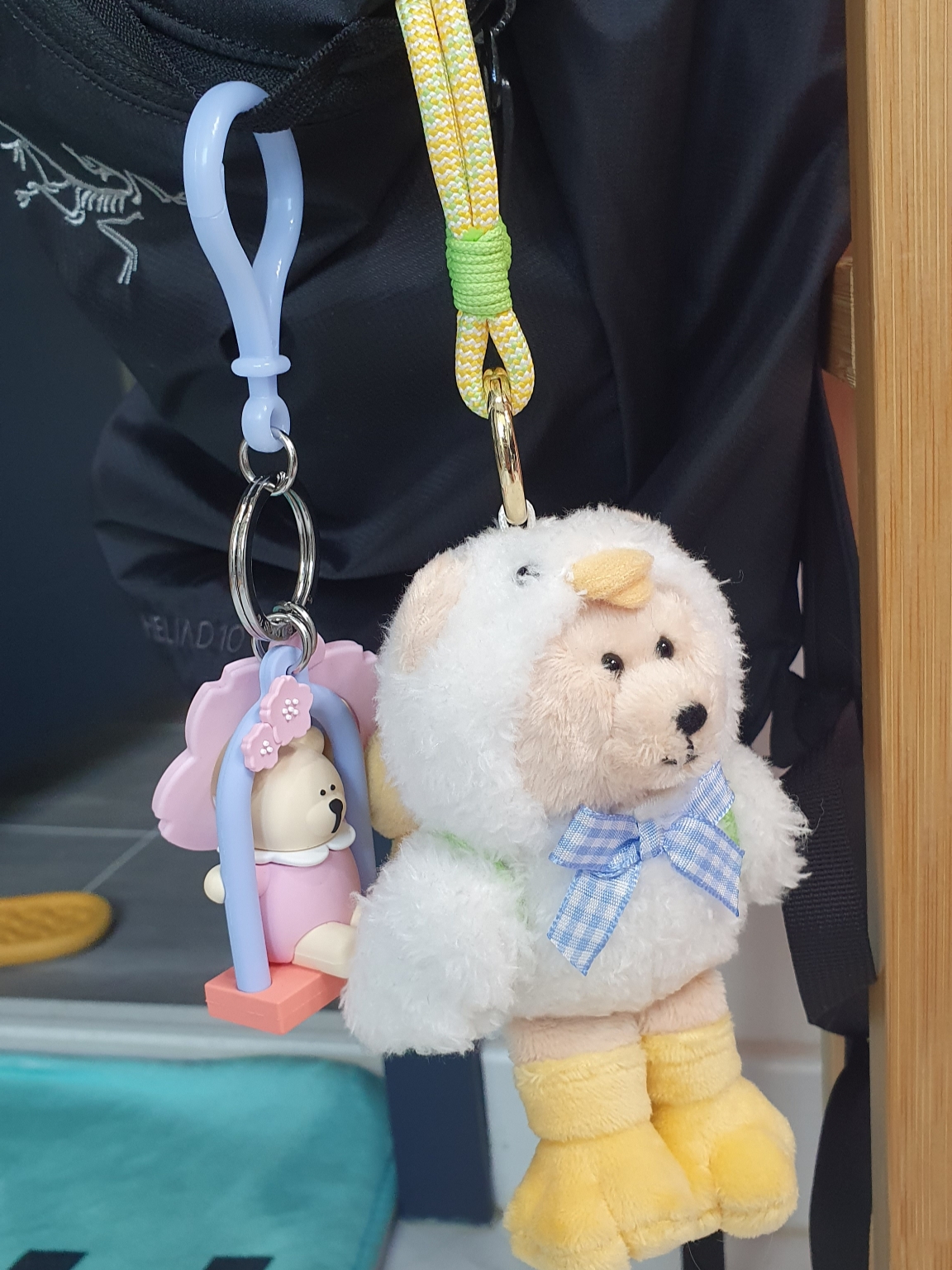 Starbucks Delight Color Rope Bearista Keychain 착용 스타일