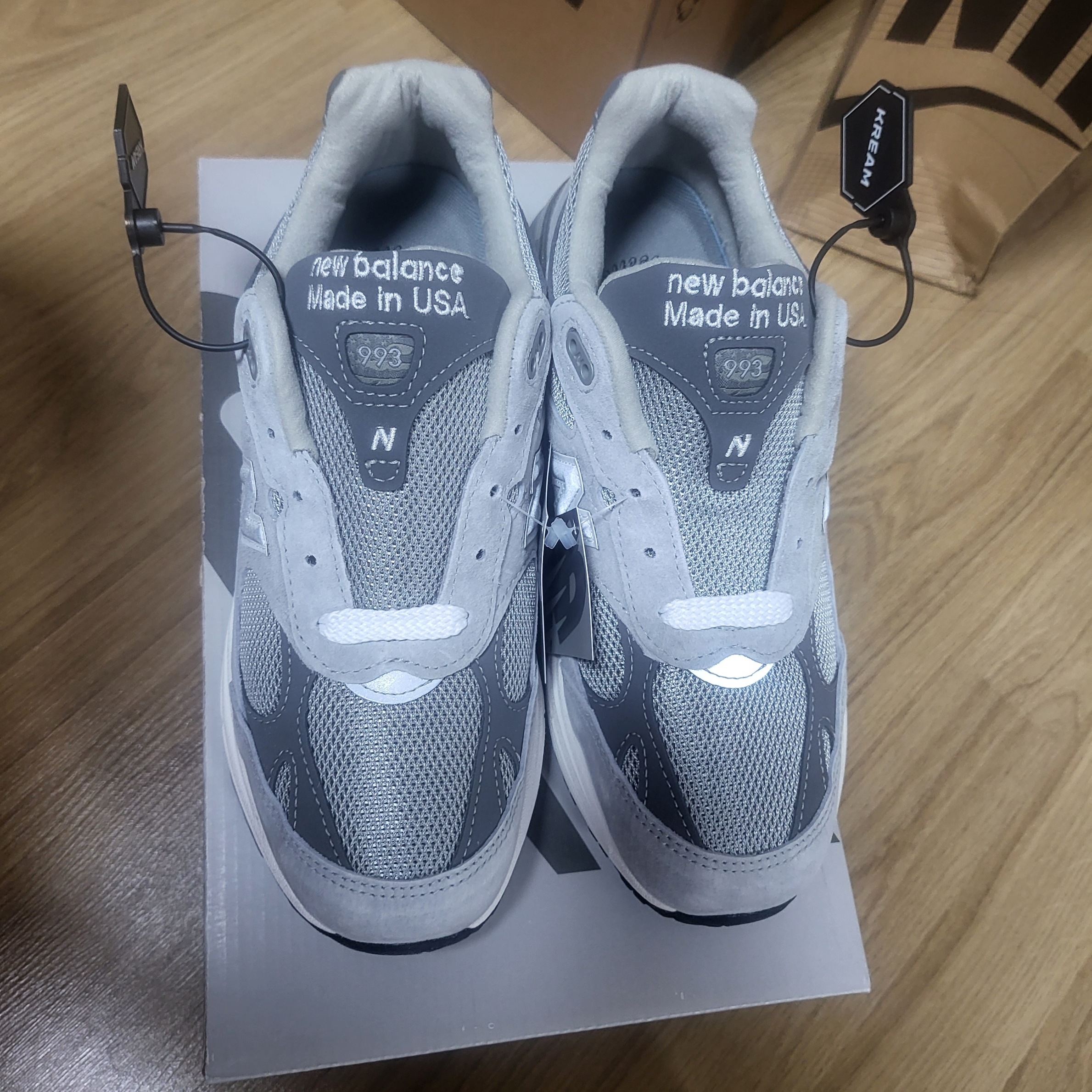 (W) New Balance 993 Made in USA Grey - B Standard, Red Wing Iron Ranger 8111 Amber Harness - D 착용 스타일 - 2