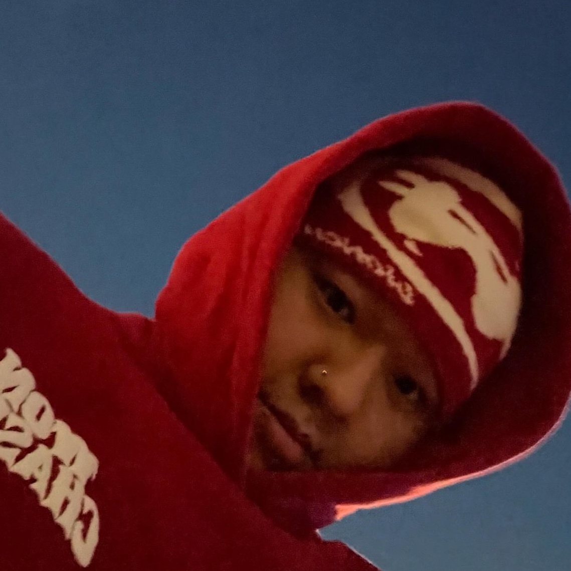[KREAM 단독] Won Chaser ₩ Beanie Red, [KREAM 단독] Won Chaser Vintage Hoodie Red 착용 스타일