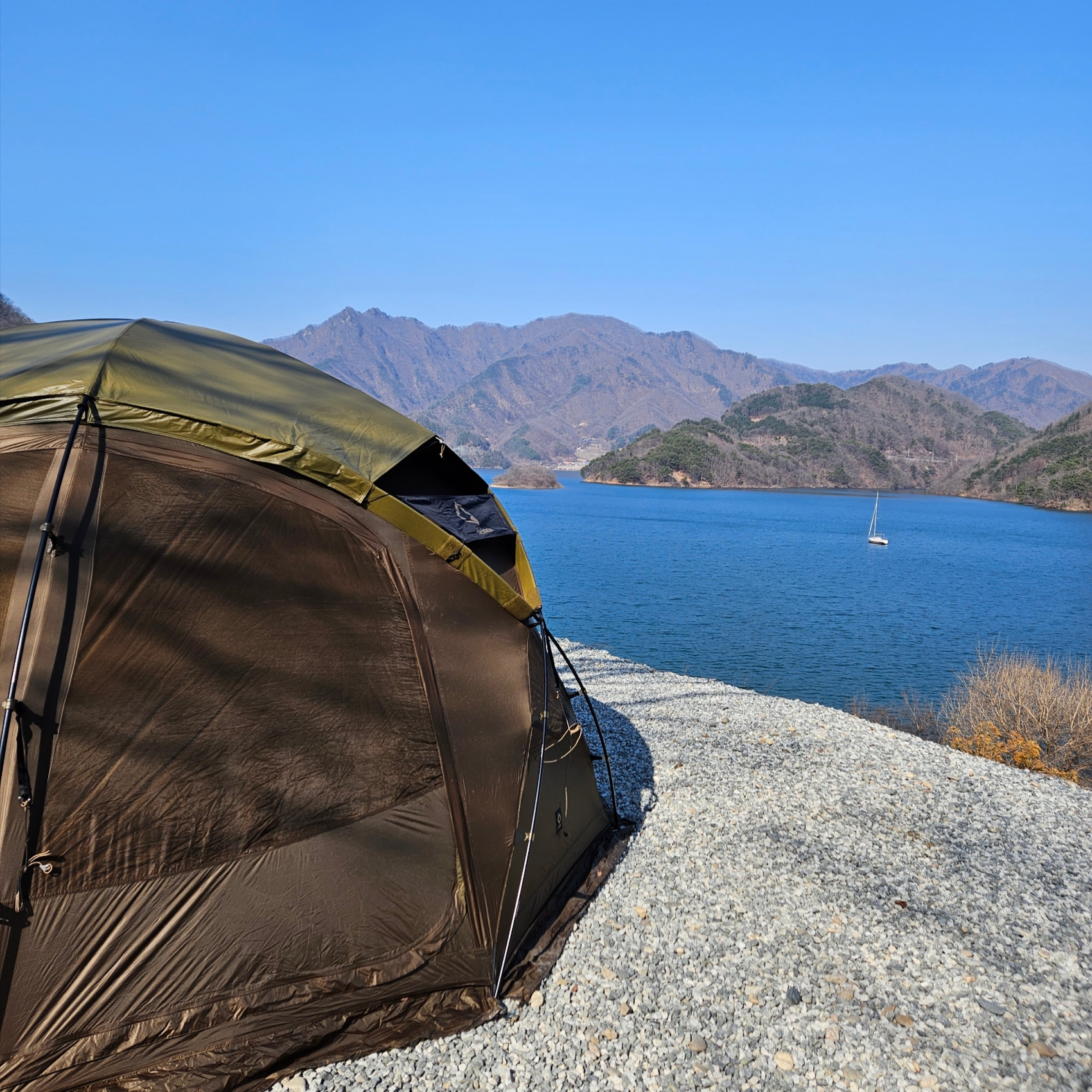 Helinox Tactical Nona Dome 4.0 Coyote Tan, Arc'teryx Rampart Pants Canvas 착용 스타일 - 1