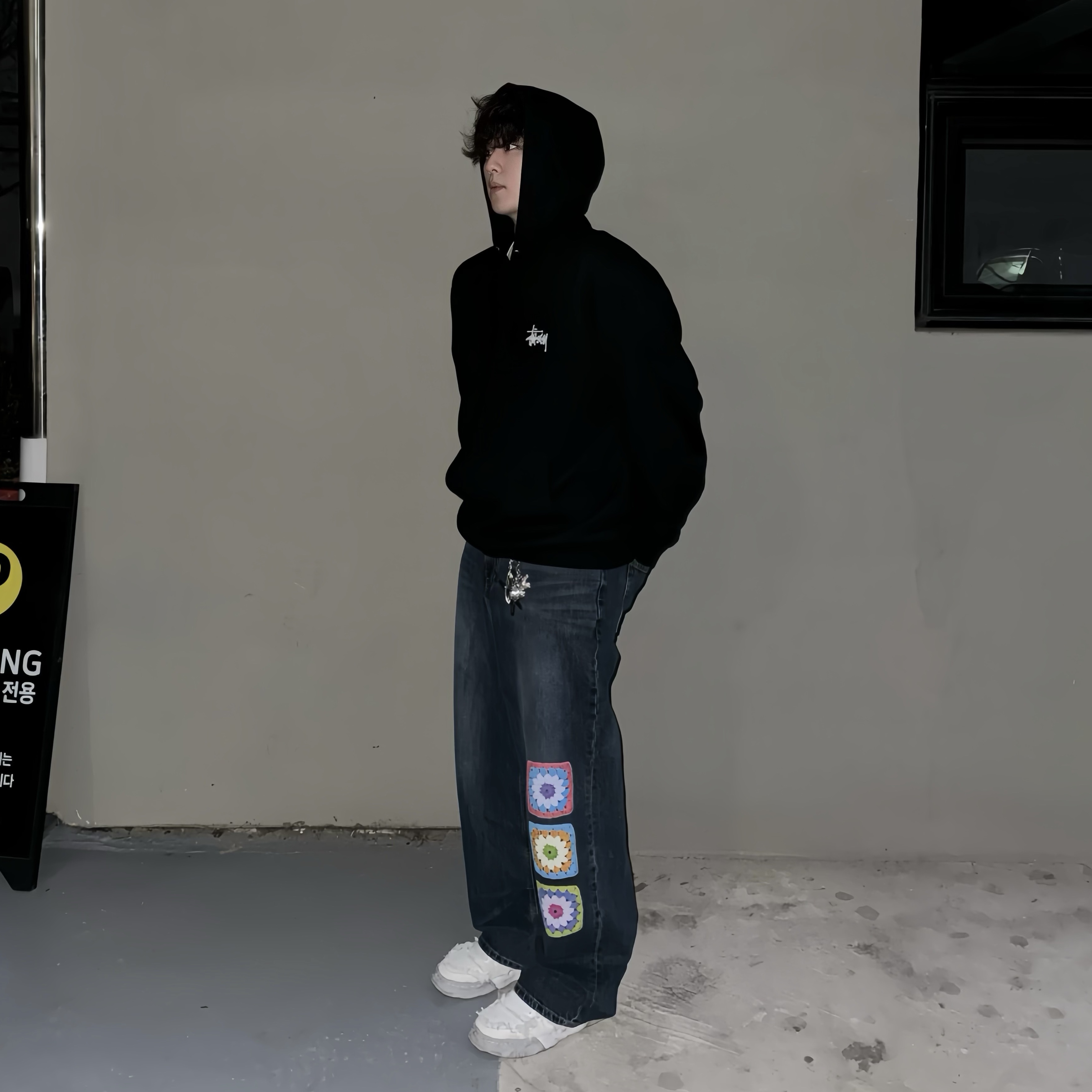 Stussy Basic Stussy Hoodie Black 2023, Maison Mihara Yasuhiro Parker OG Sole OH Canvas Low-top Sneakers White 착용 스타일 - 1