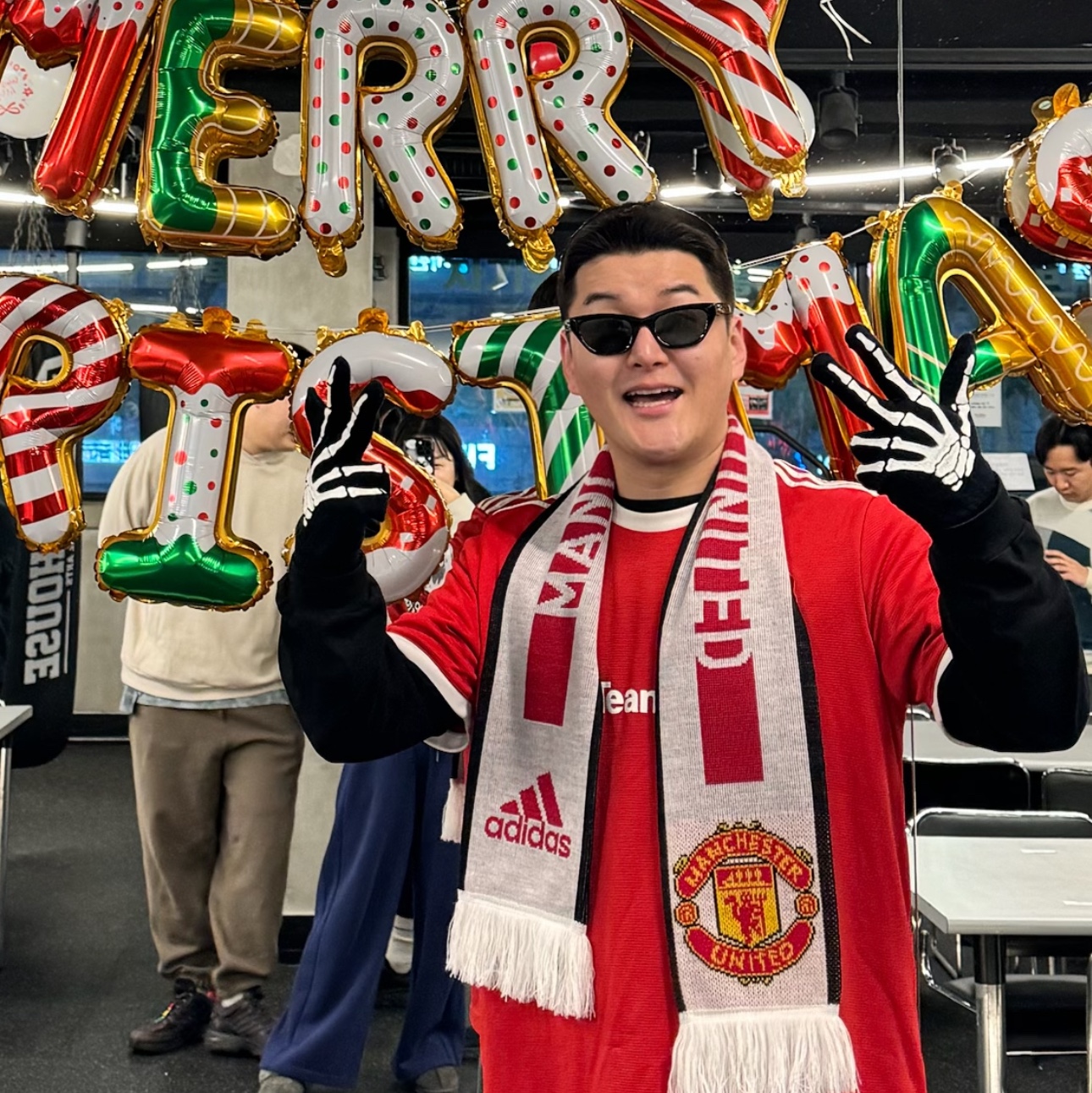 Adidas Manchester United 2023/24 Home Jersey Team Collegiate Red - KR Sizing (Non Marking Ver.) 착용 스타일