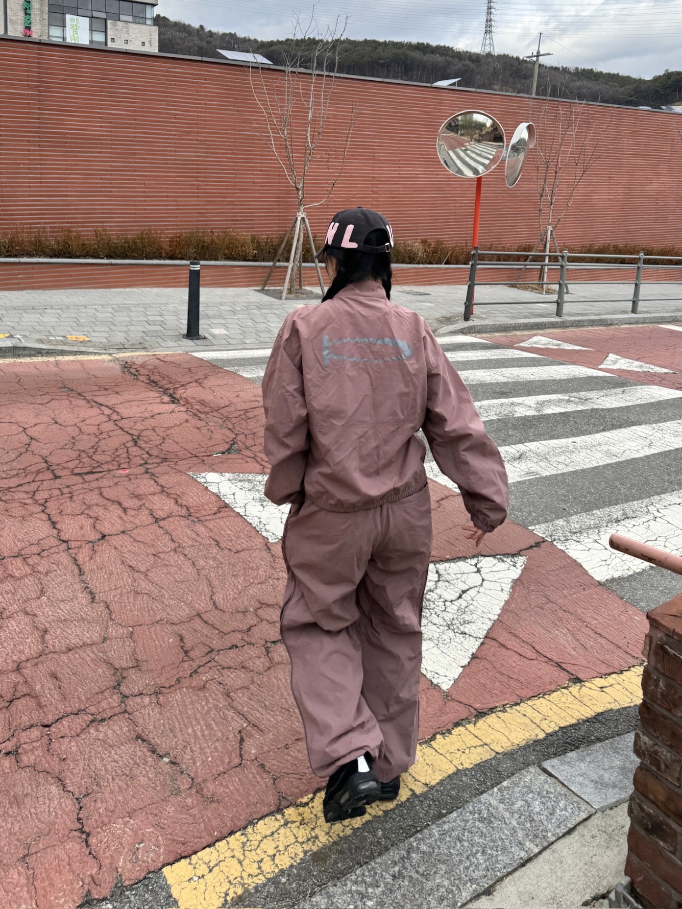 Nike x Comme des Garcons Homme Plus Air Max 95 Black 착용 스타일 - 5