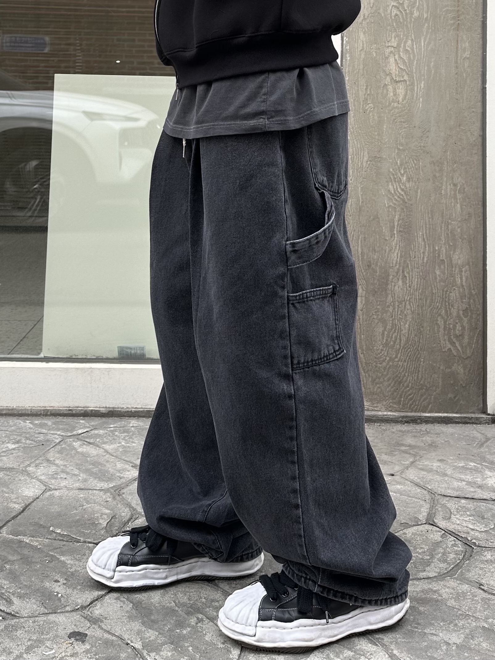 Maison Mihara Yasuhiro Blakey OG Sole Canvas Low-top Sneakers Black White, Maison Mihara Yasuhiro Blakey OG Sole OH Canvas Low-top Sneakers Black 착용 스타일 - 2